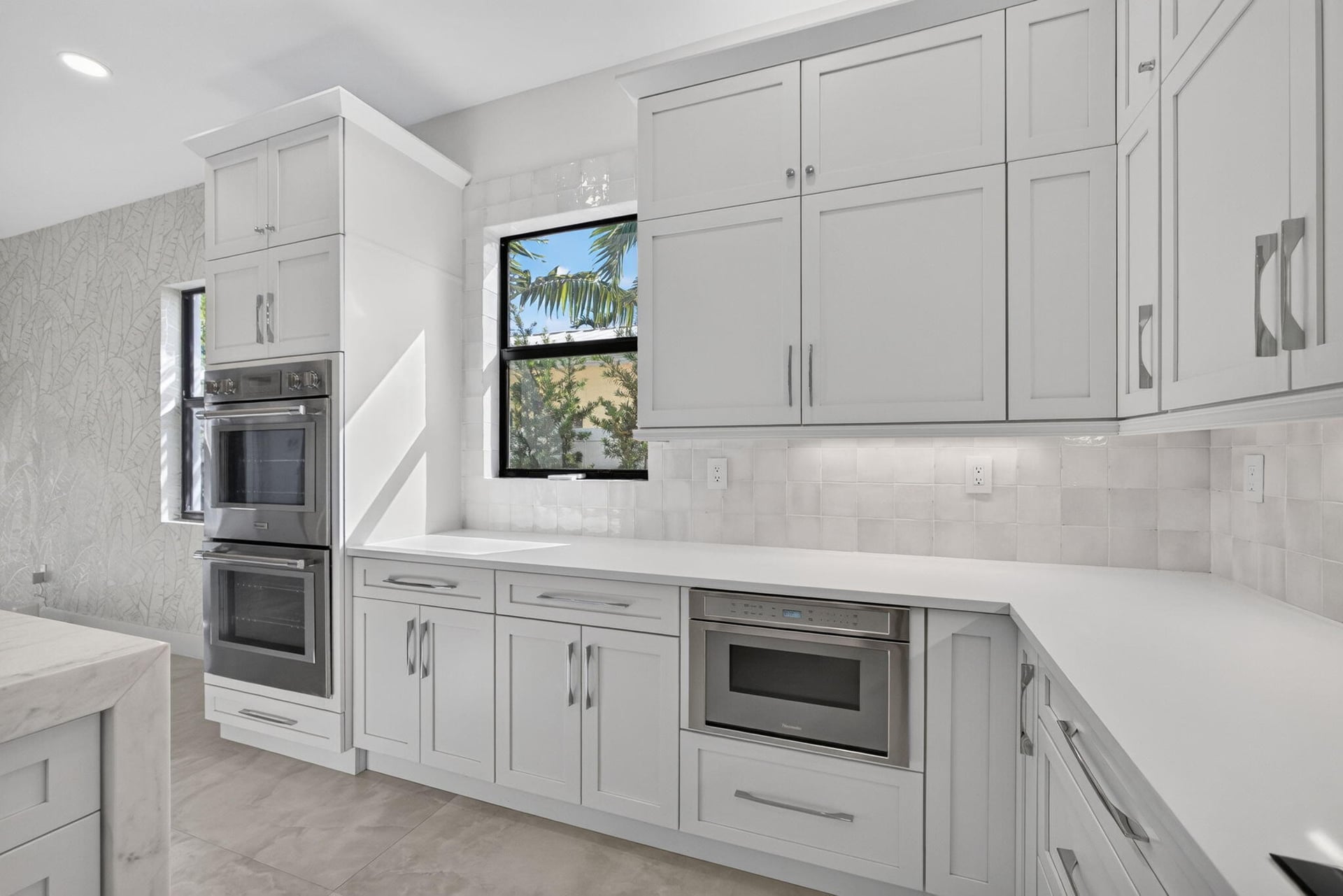Palm Beach Shores Residence photo 11