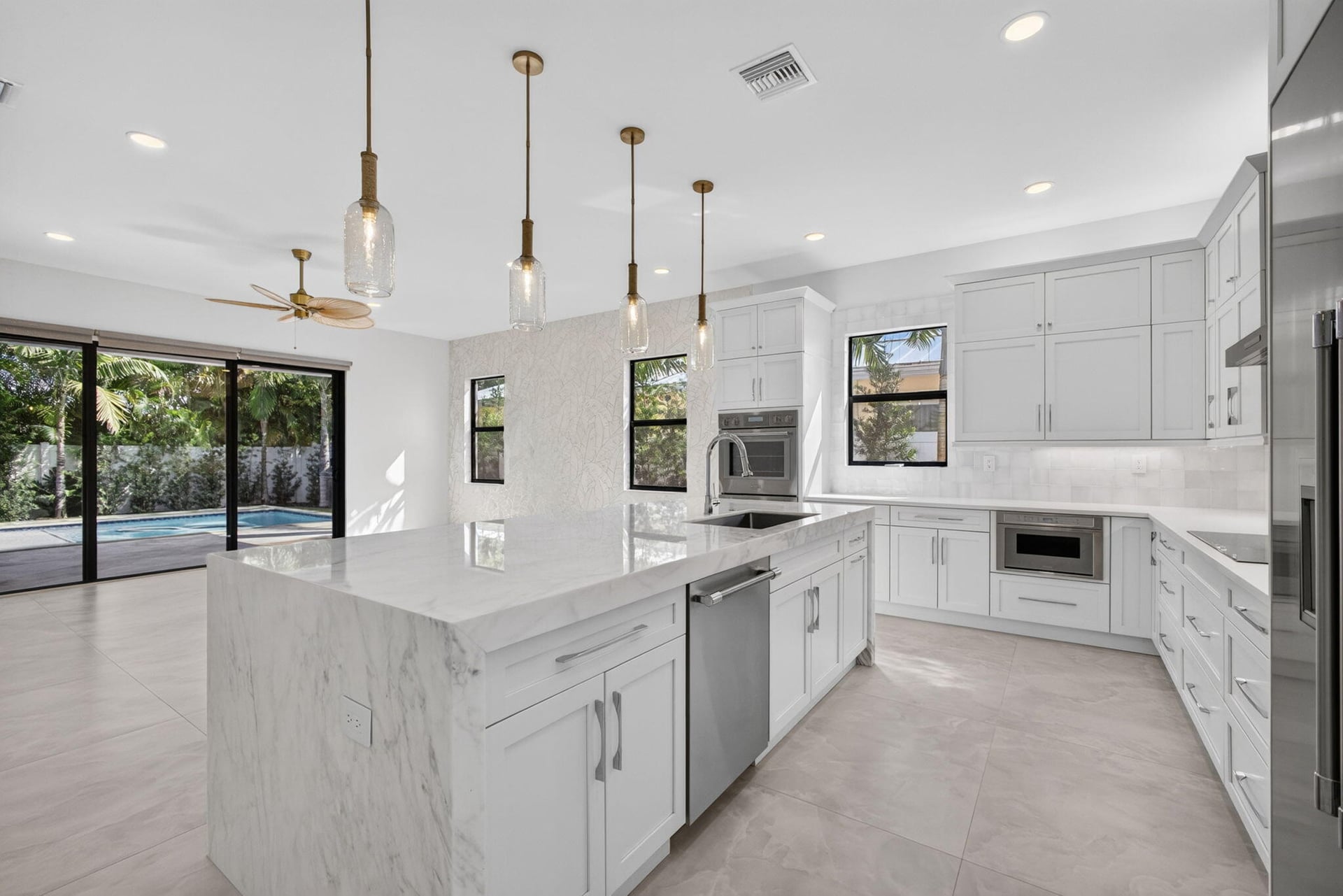 Palm Beach Shores Residence photo 14