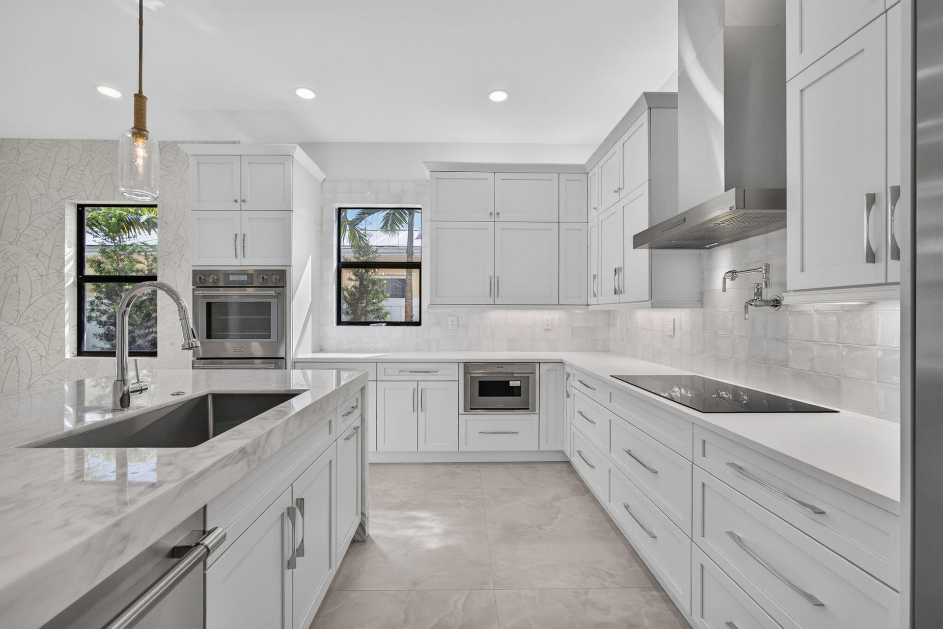 Palm Beach Shores Residence photo 15