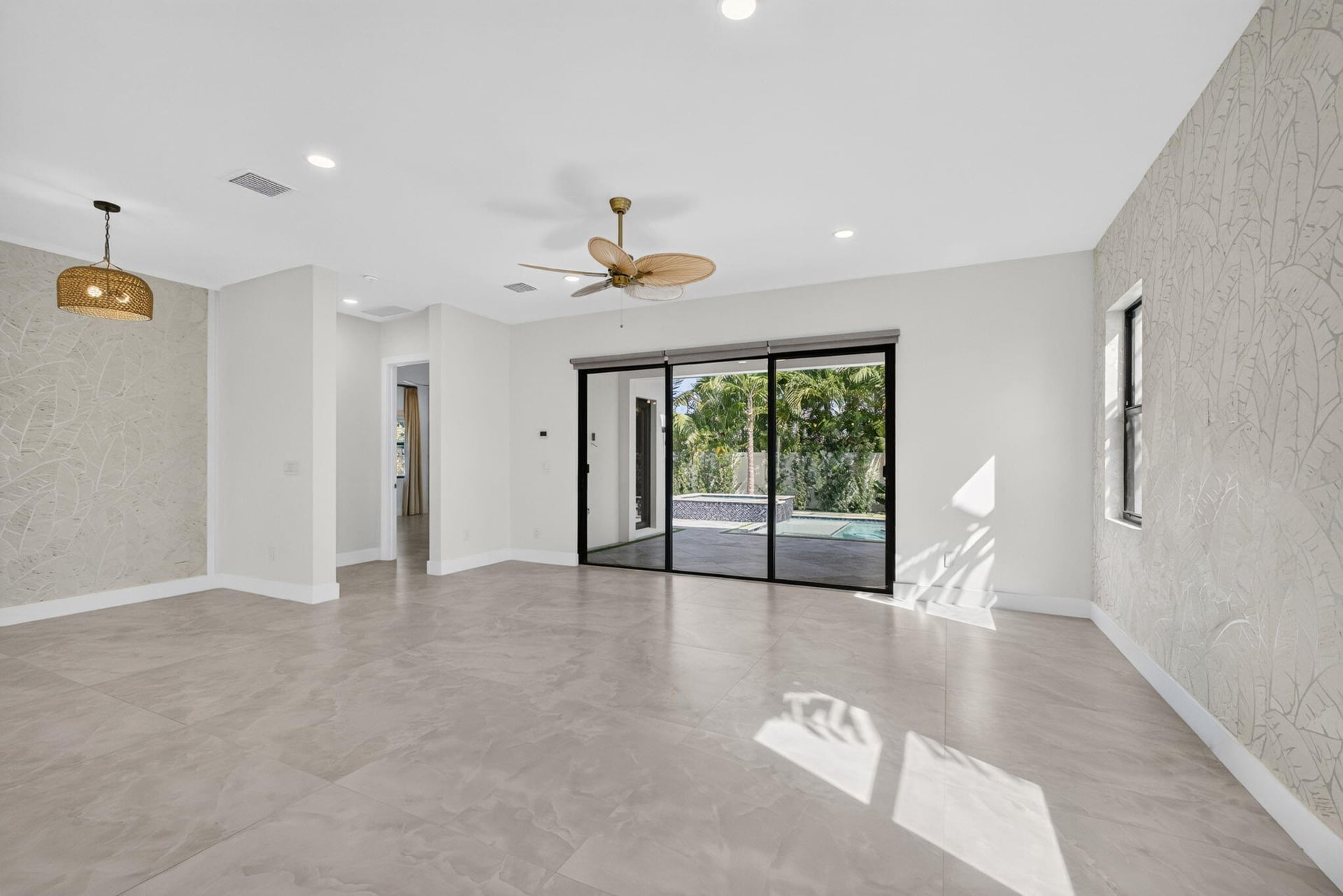 Palm Beach Shores Residence photo 17