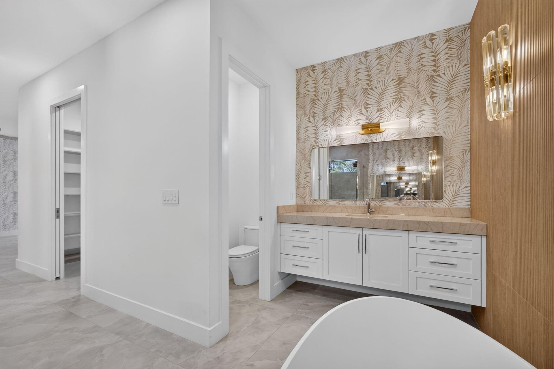 Palm Beach Shores Residence photo 26