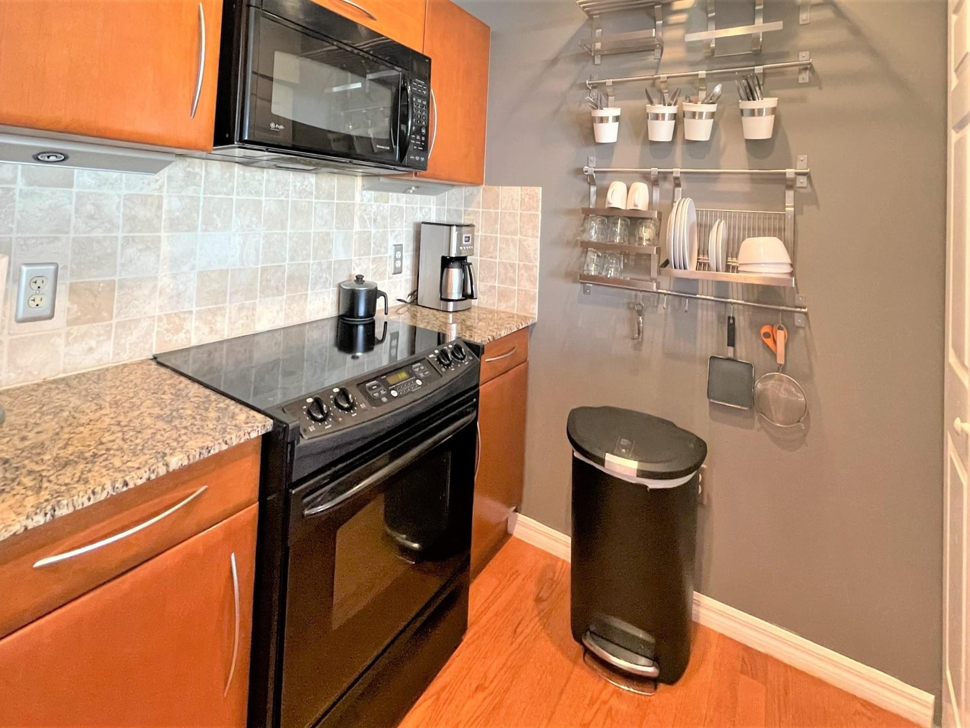  Unit 616 photo 9