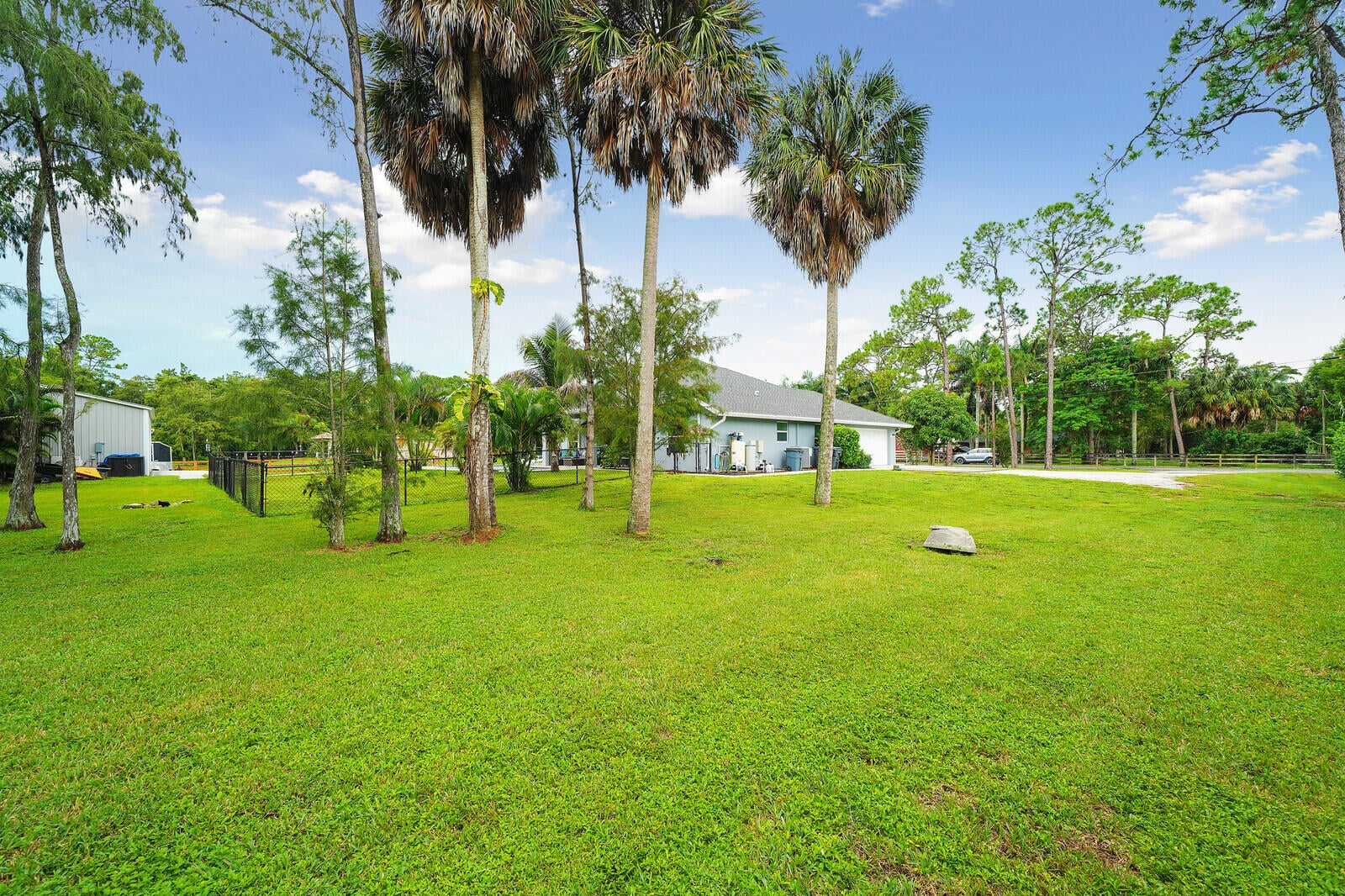 Residence photo 4