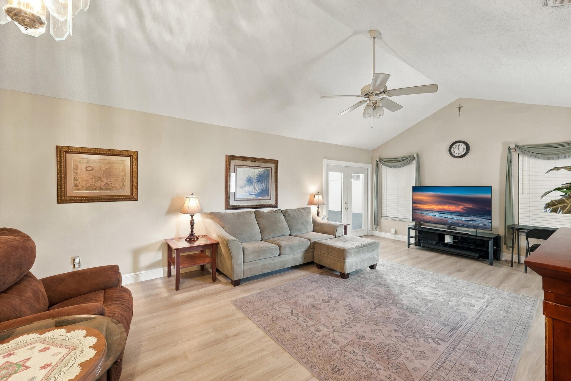  Residence photo 11