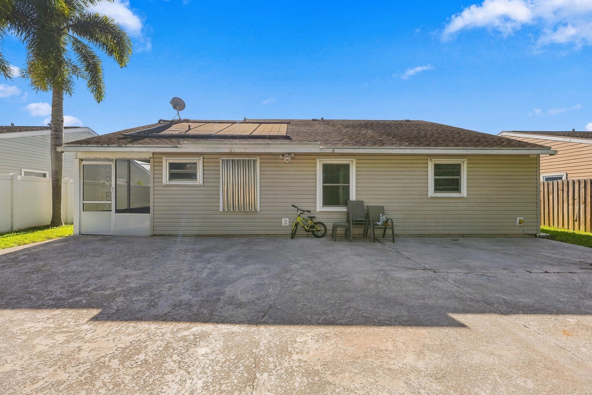  Residence photo 30