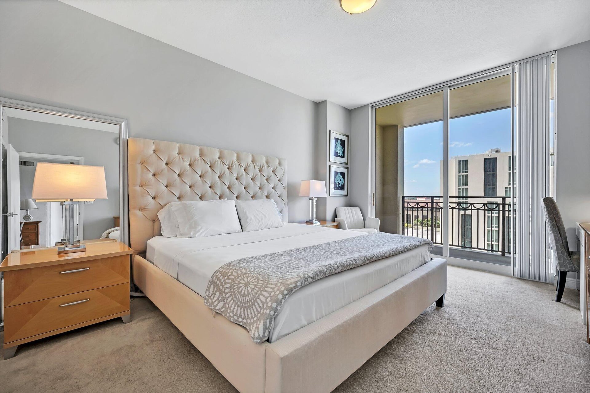 CityPlace South Tower Unit 820 photo 4