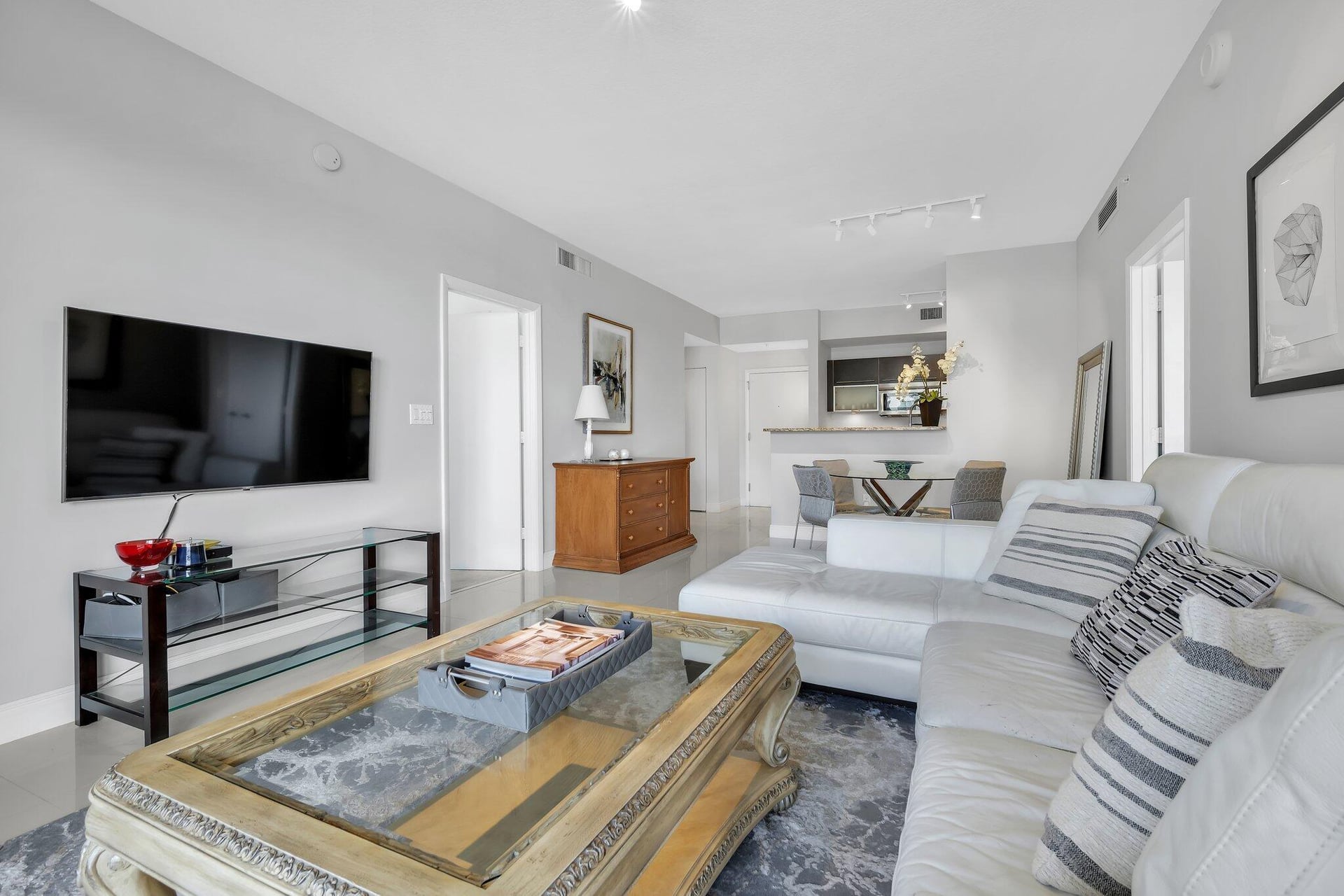 CityPlace South Tower Unit 820 photo 6