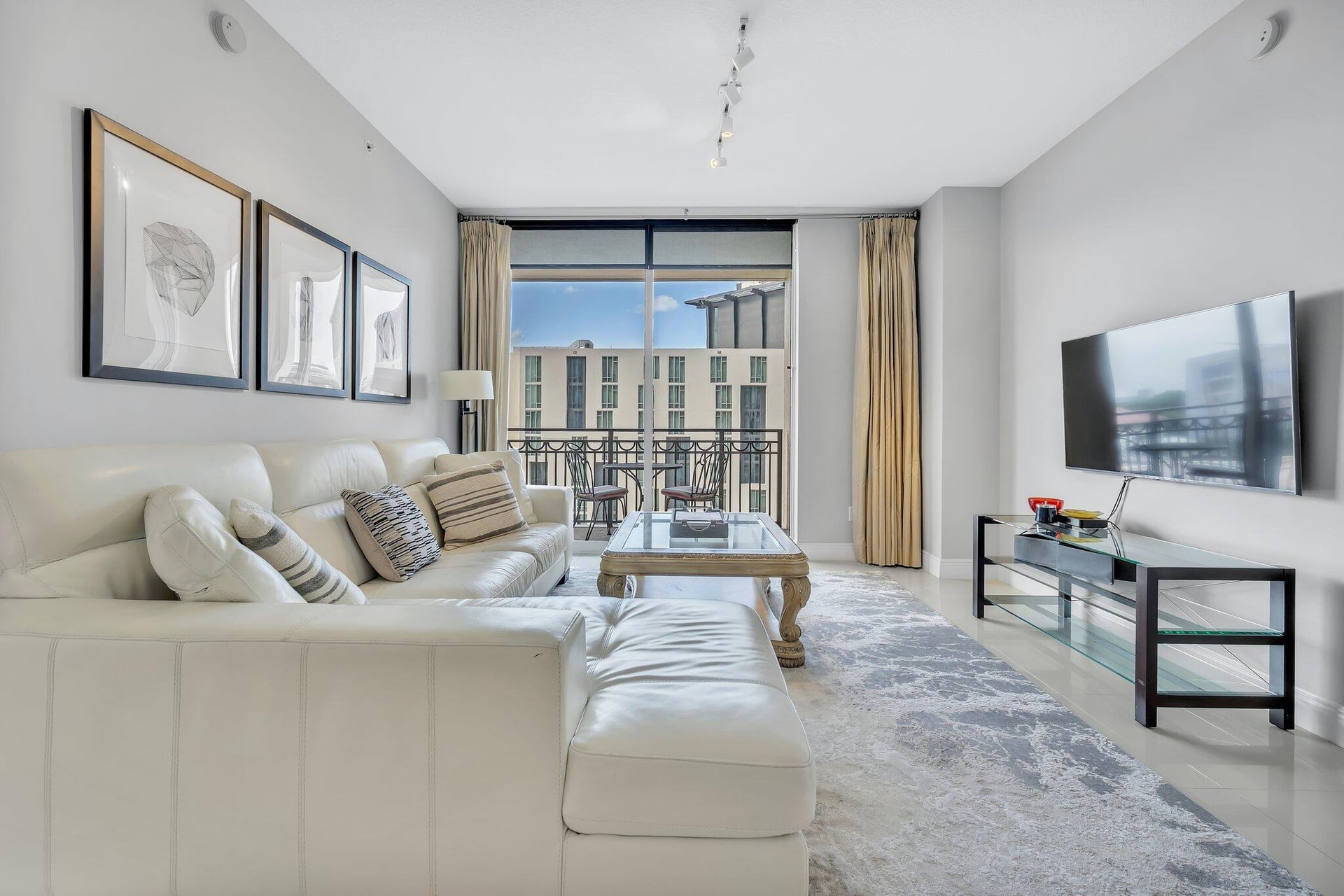 CityPlace South Tower Unit 820 photo 12