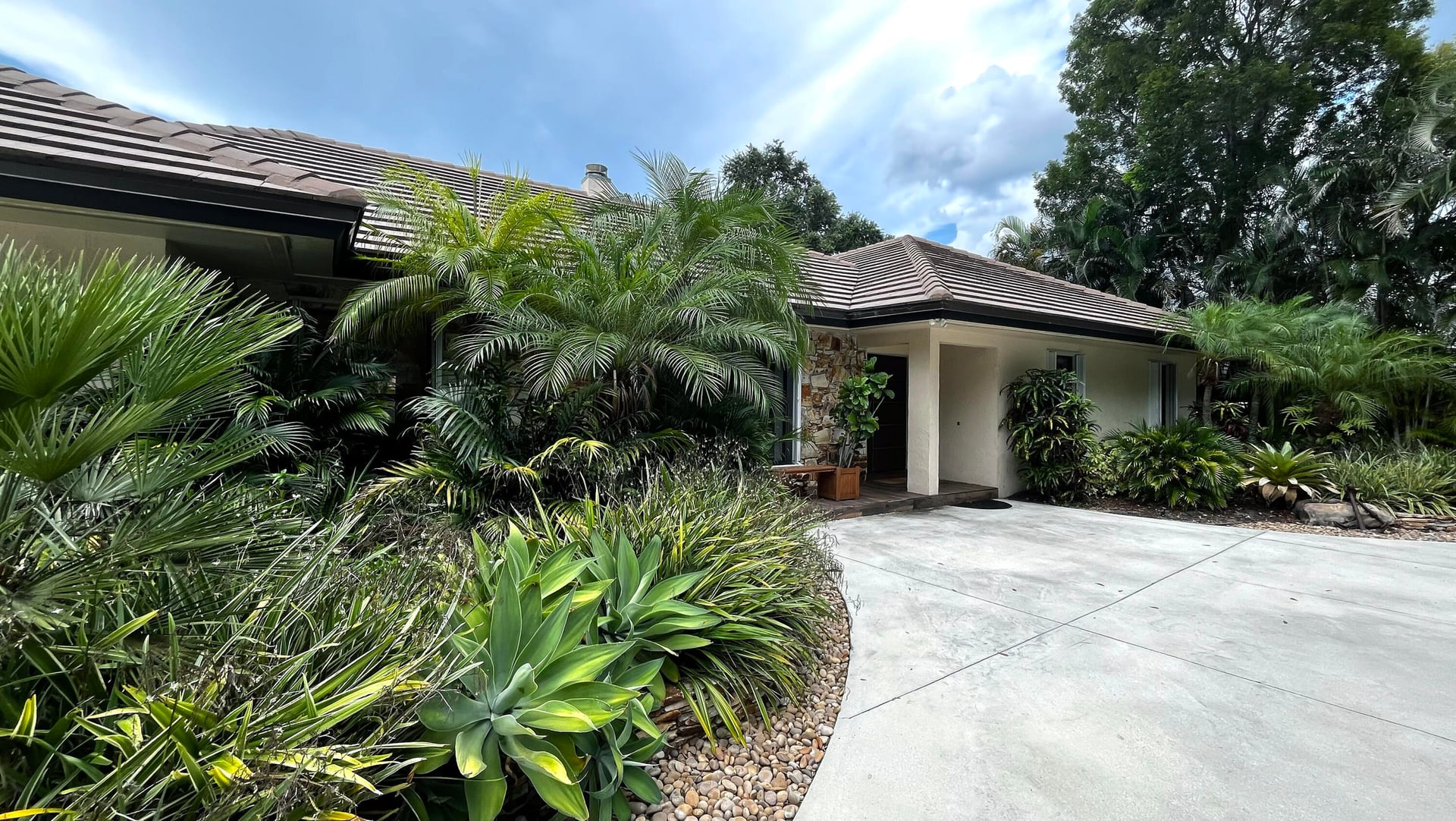 Residence photo 3
