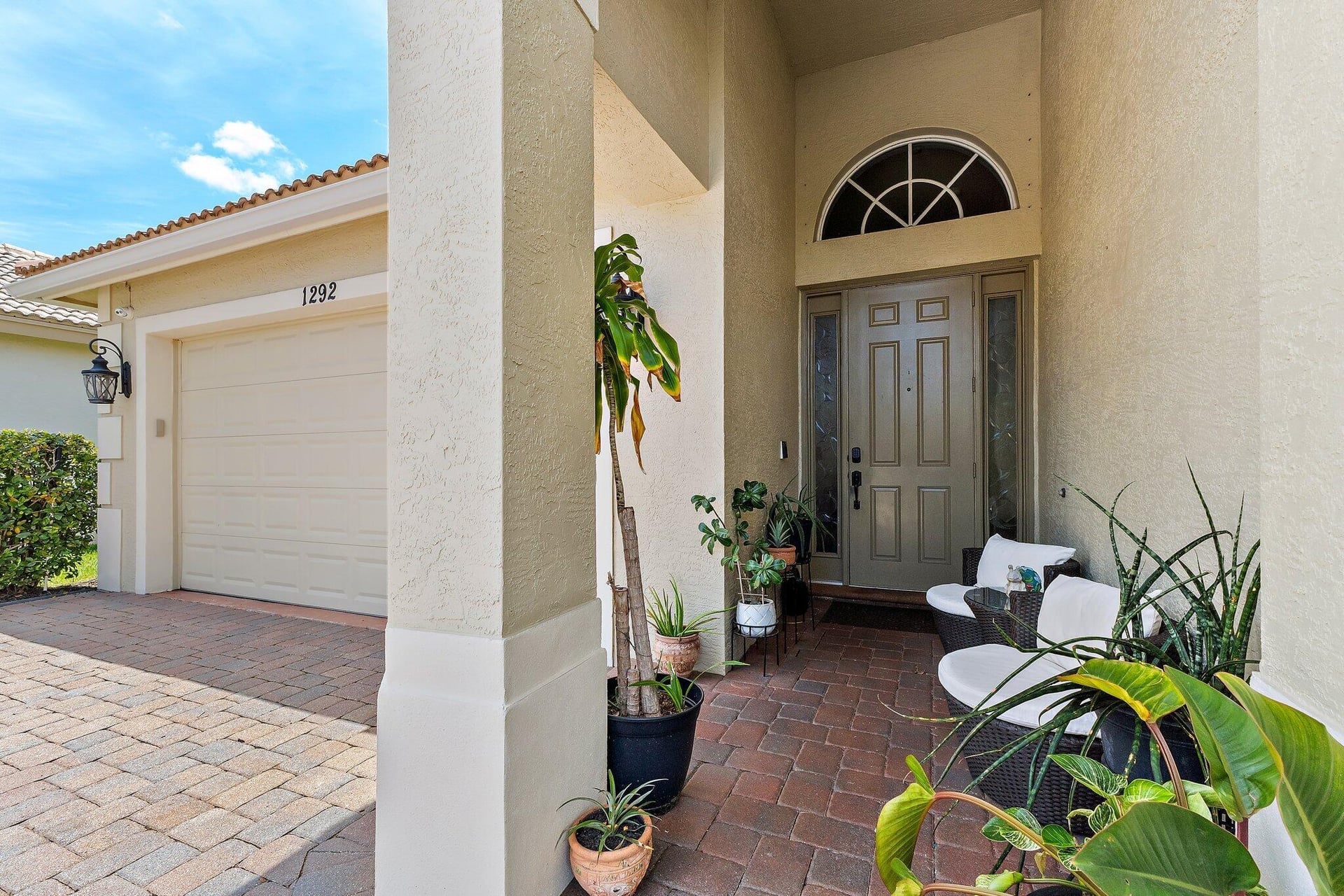Residence photo 3