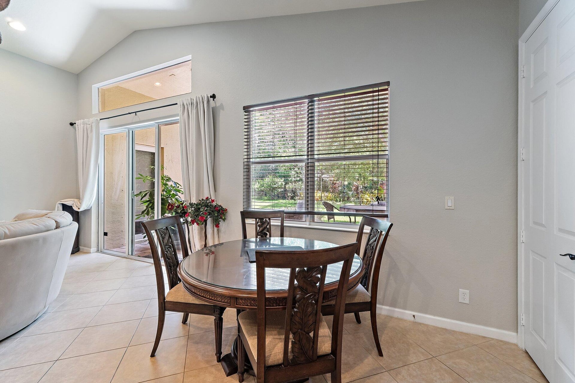 Residence photo 29