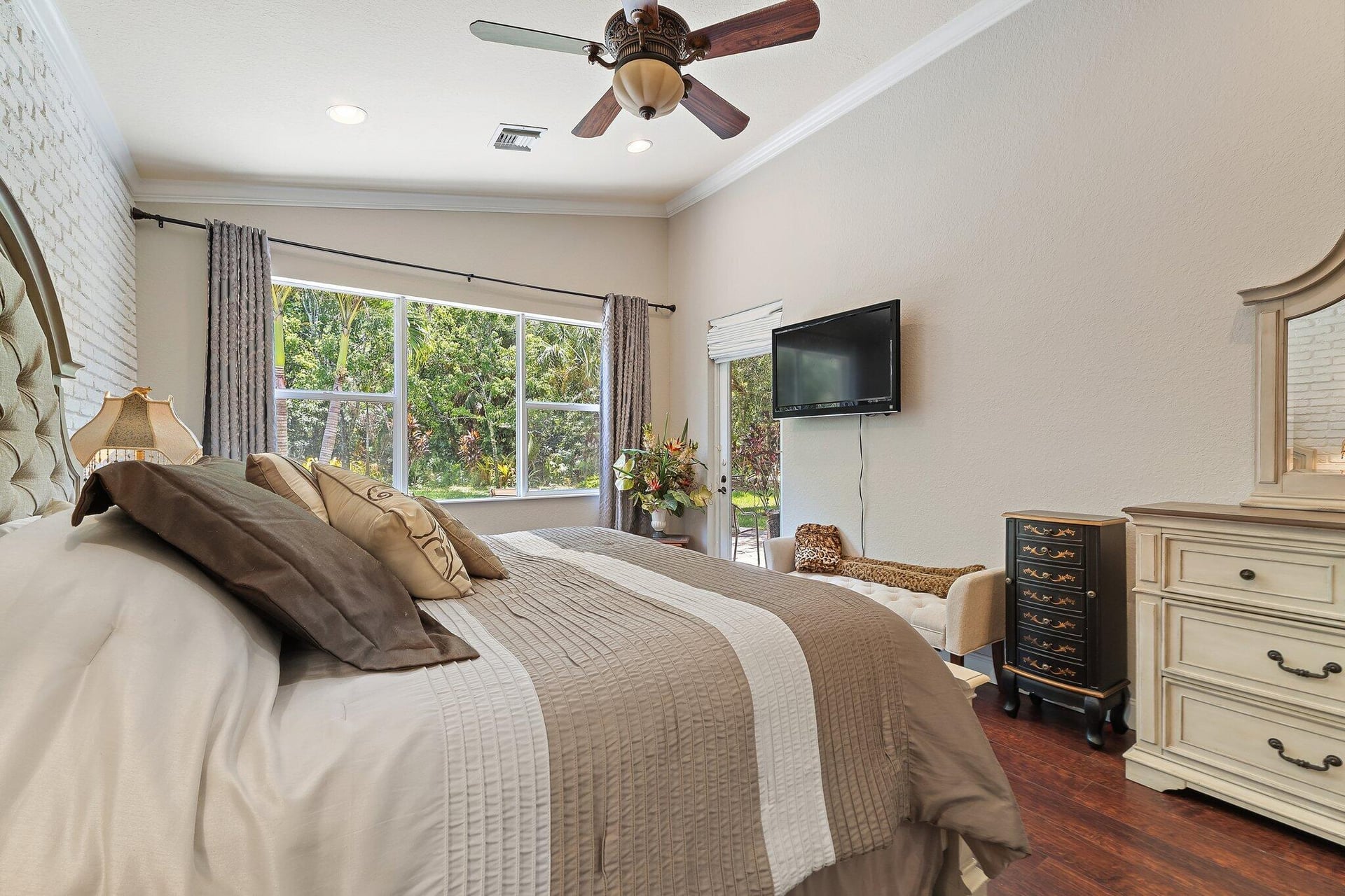 Residence photo 33