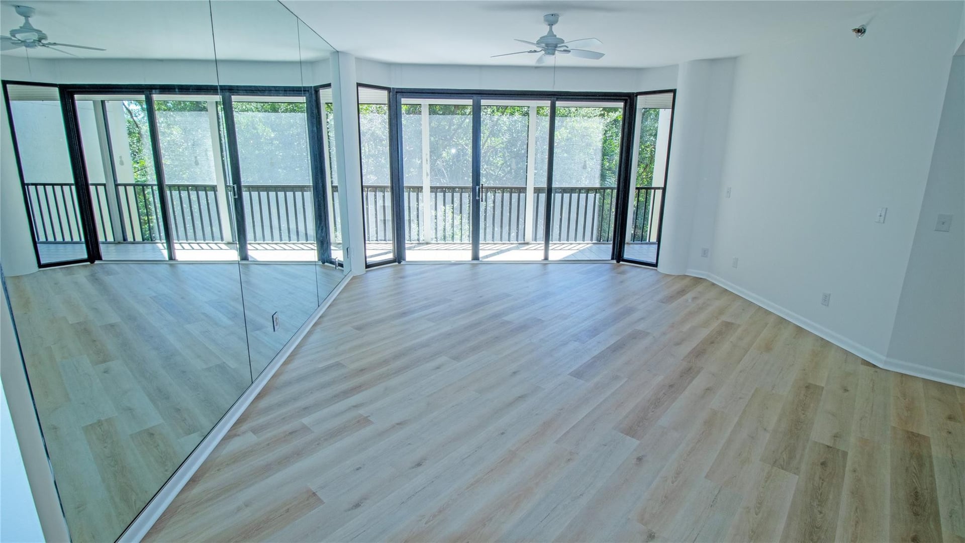 Unit 213 photo 6