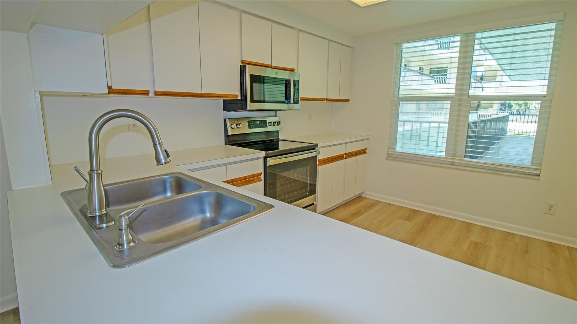  Unit 213 photo 10