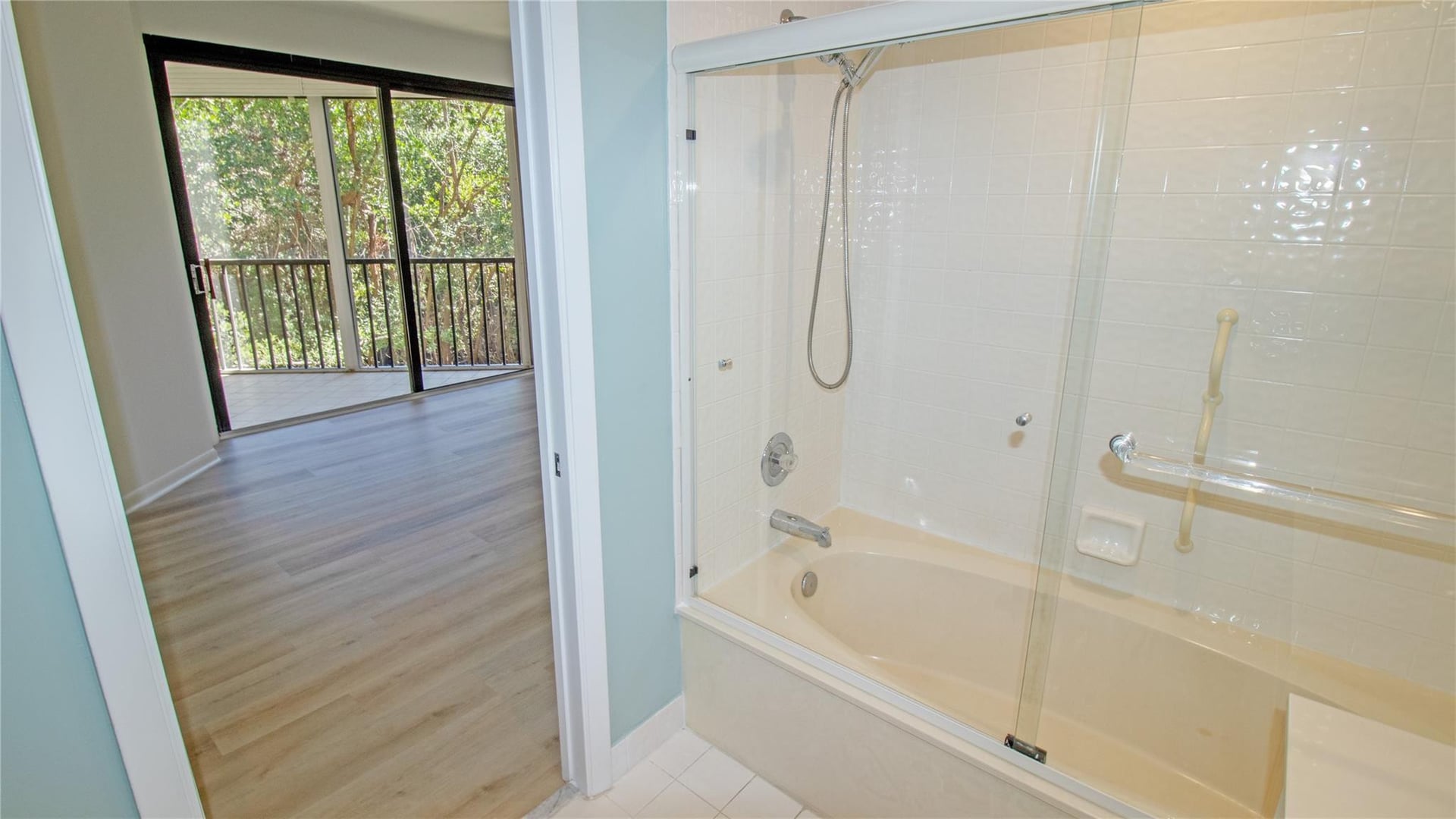  Unit 213 photo 18