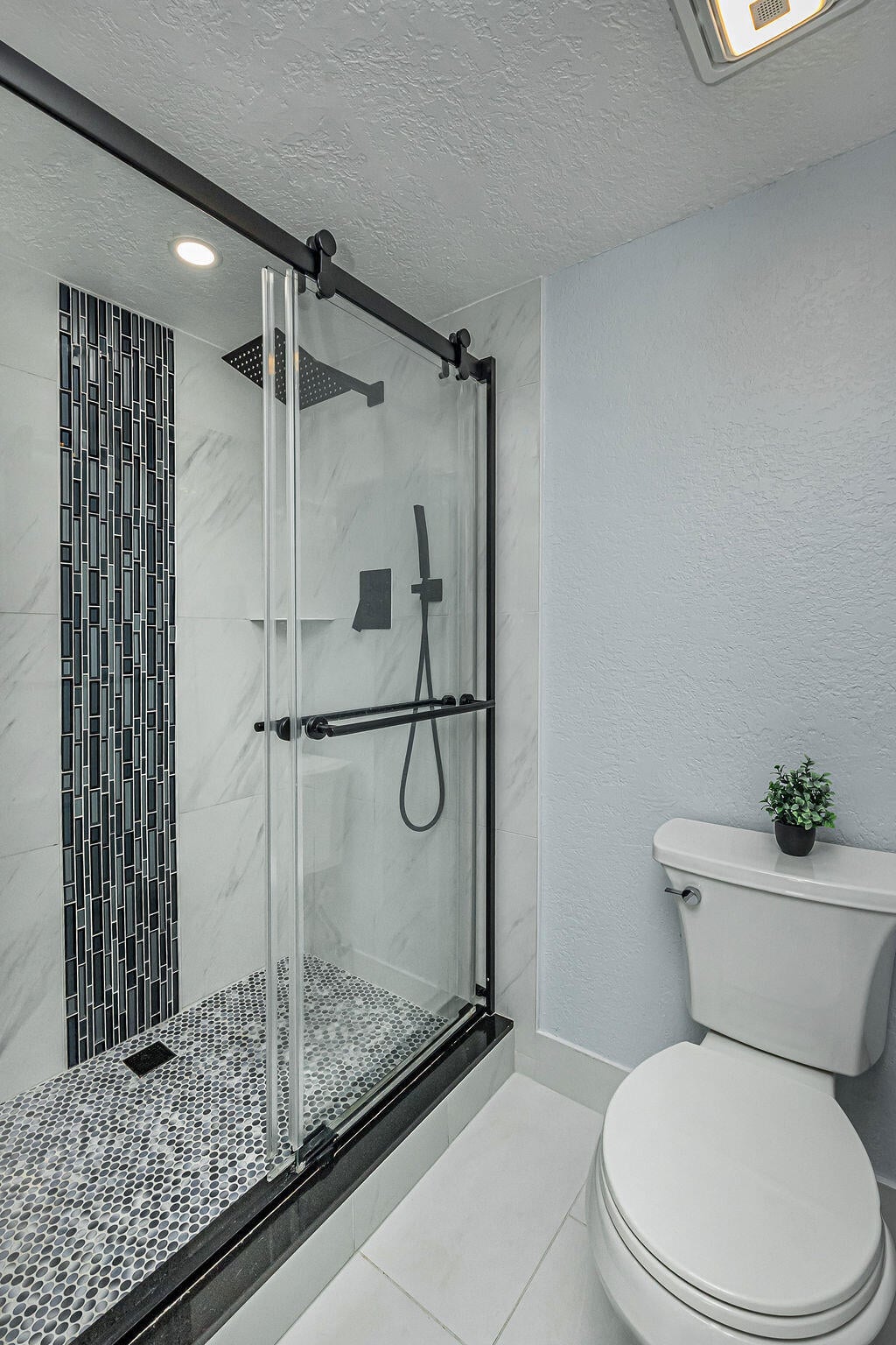 Unit 301 photo 22