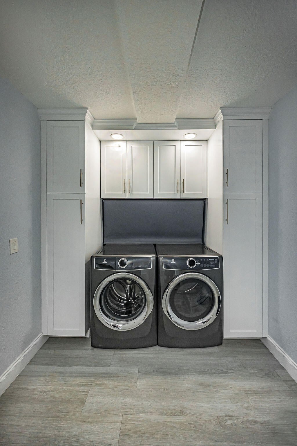 Unit 301 photo 29