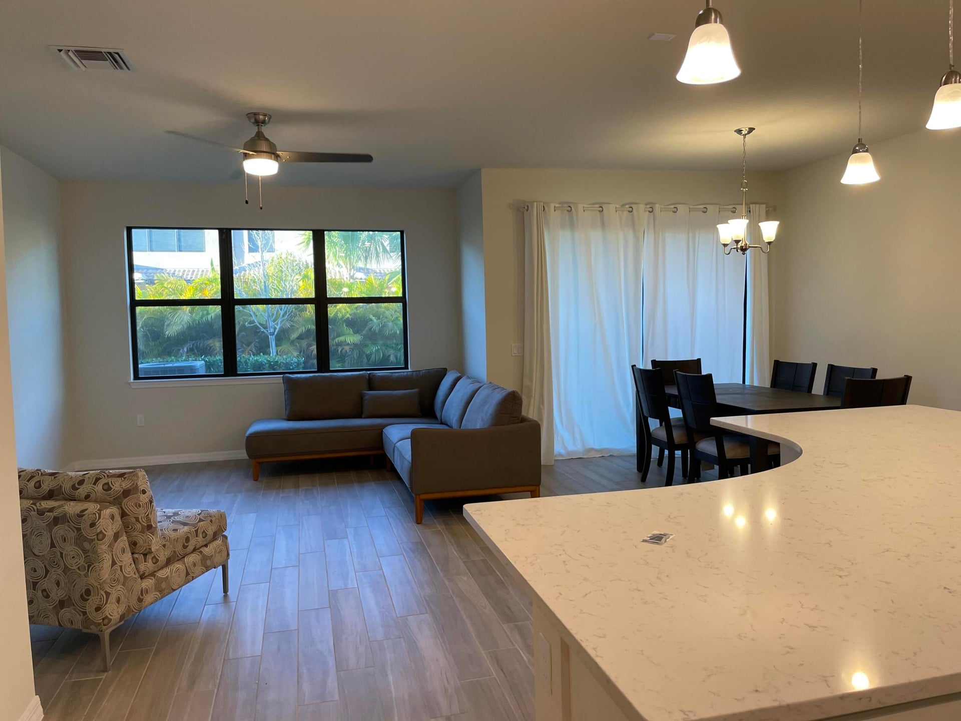  Residence photo 6