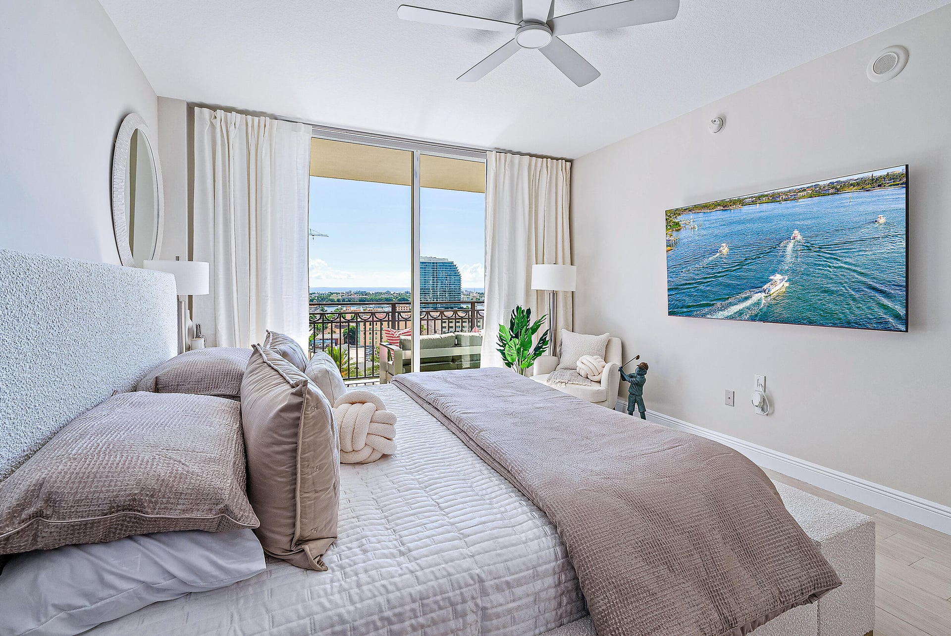 CityPlace South Tower Unit 1615 photo 4