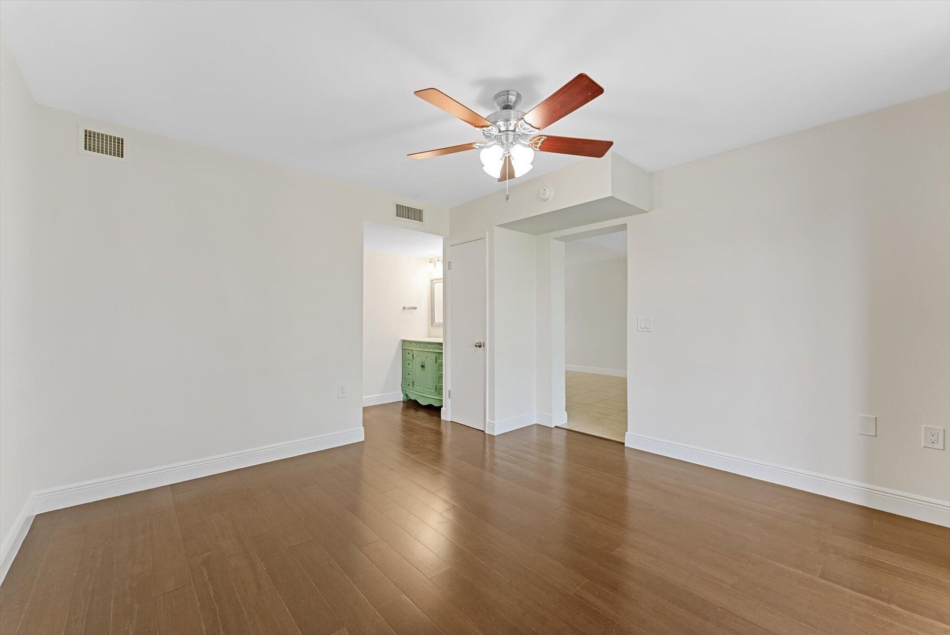  Unit 102 photo 13