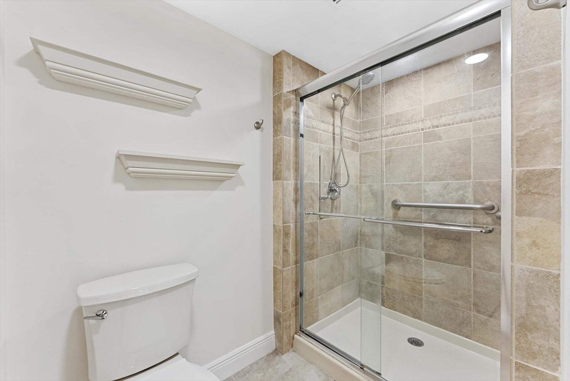  Unit 102 photo 16