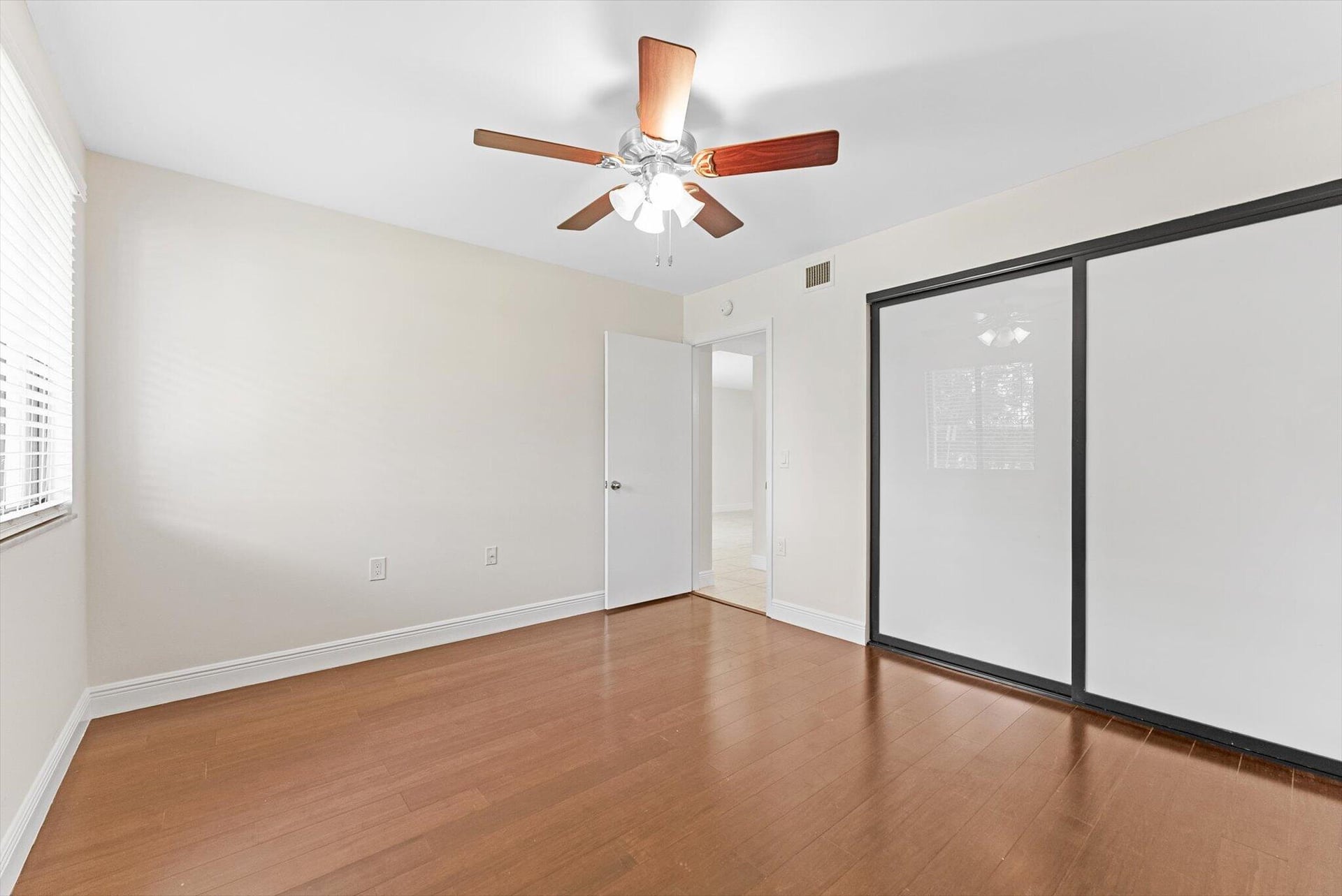  Unit 102 photo 18