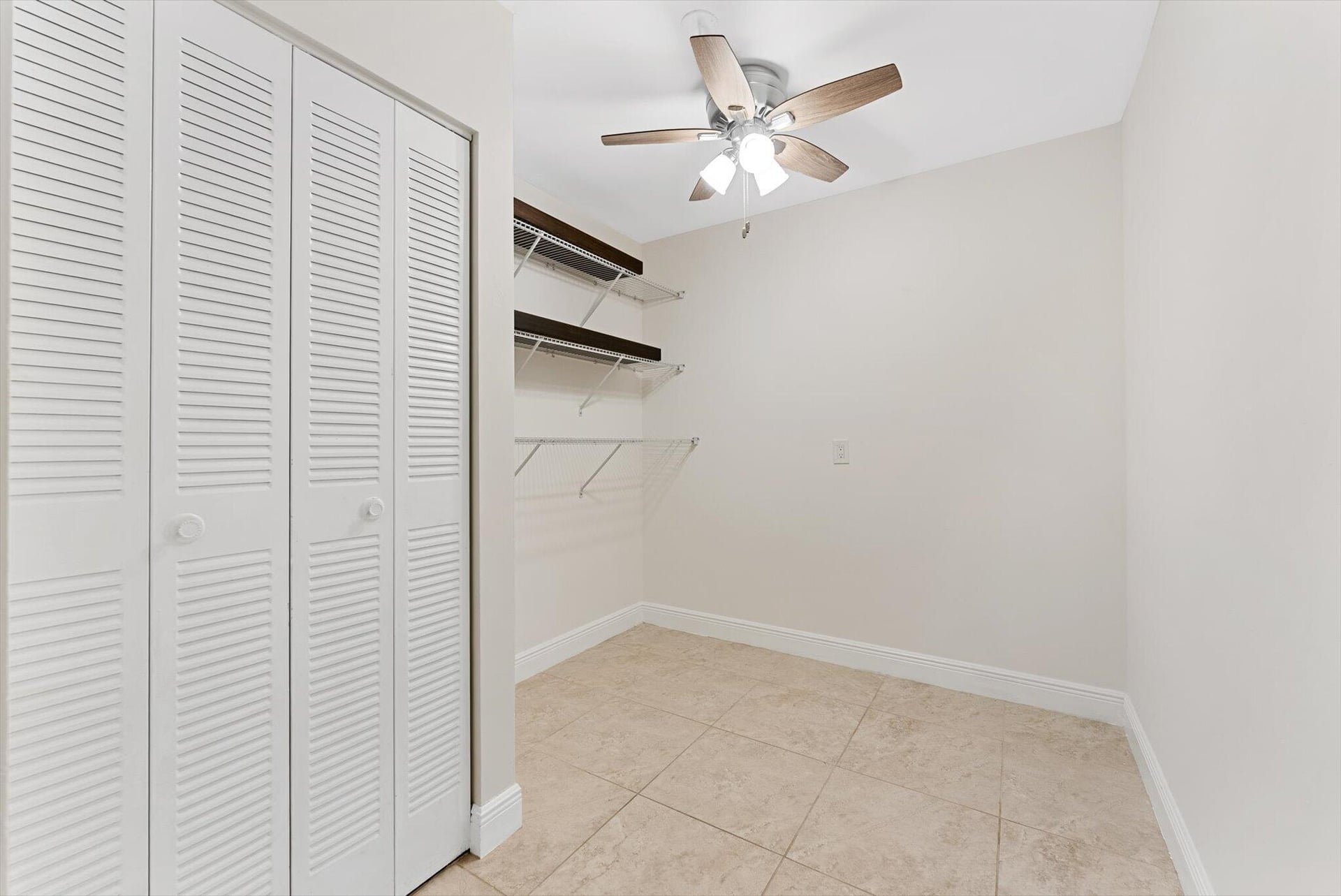  Unit 102 photo 21