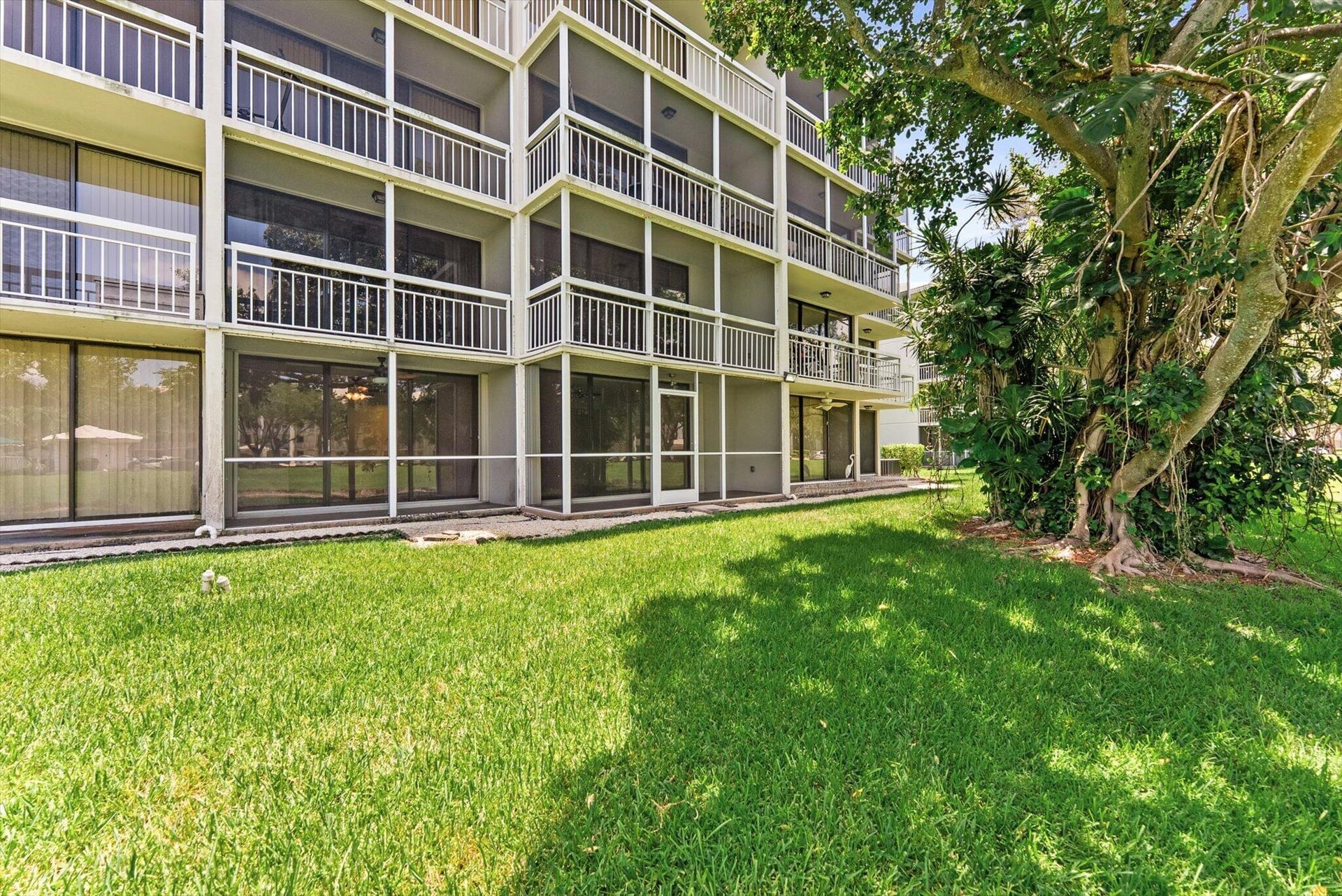  Unit 102 photo 27