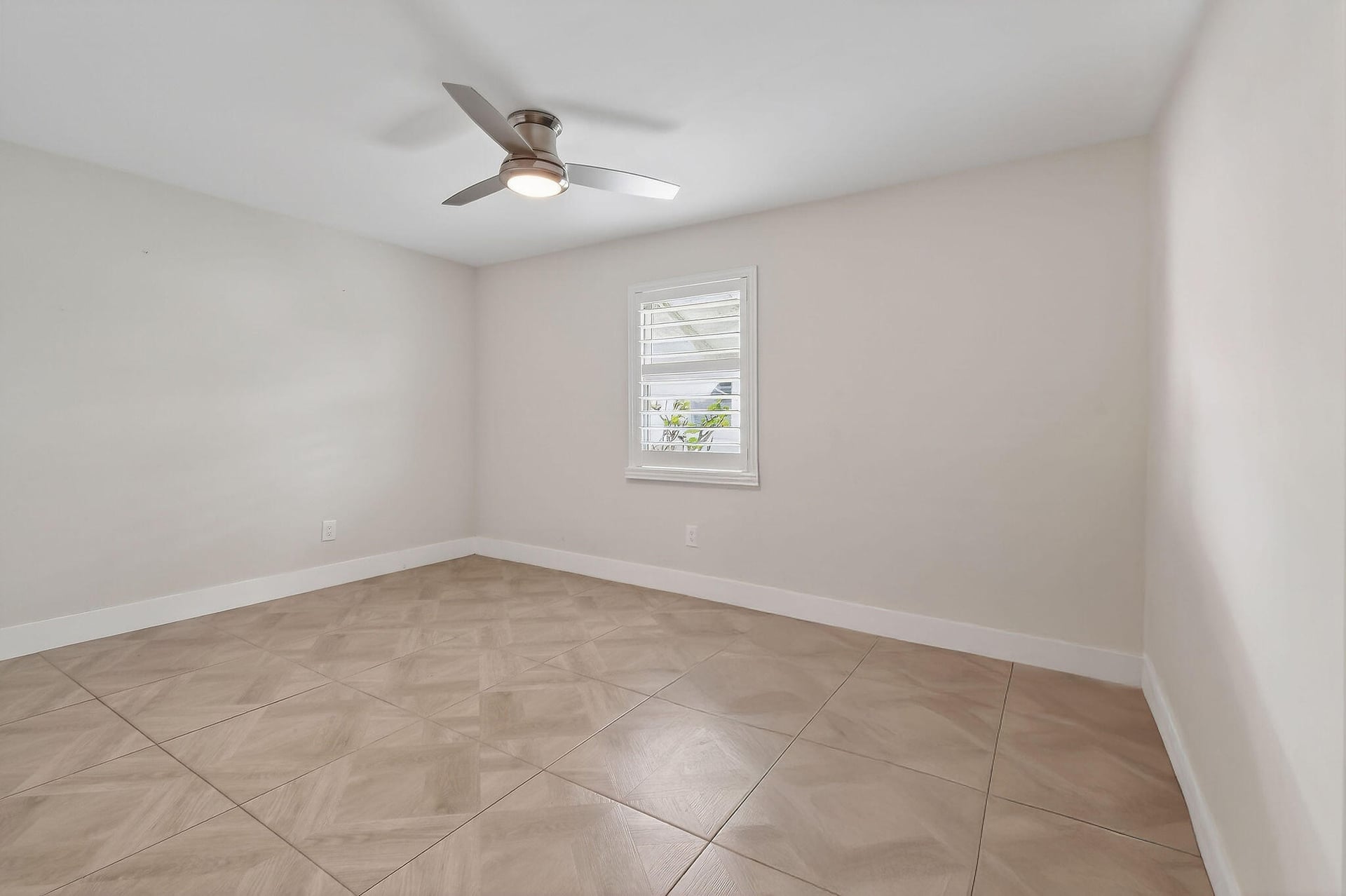 Unit 8 photo 22