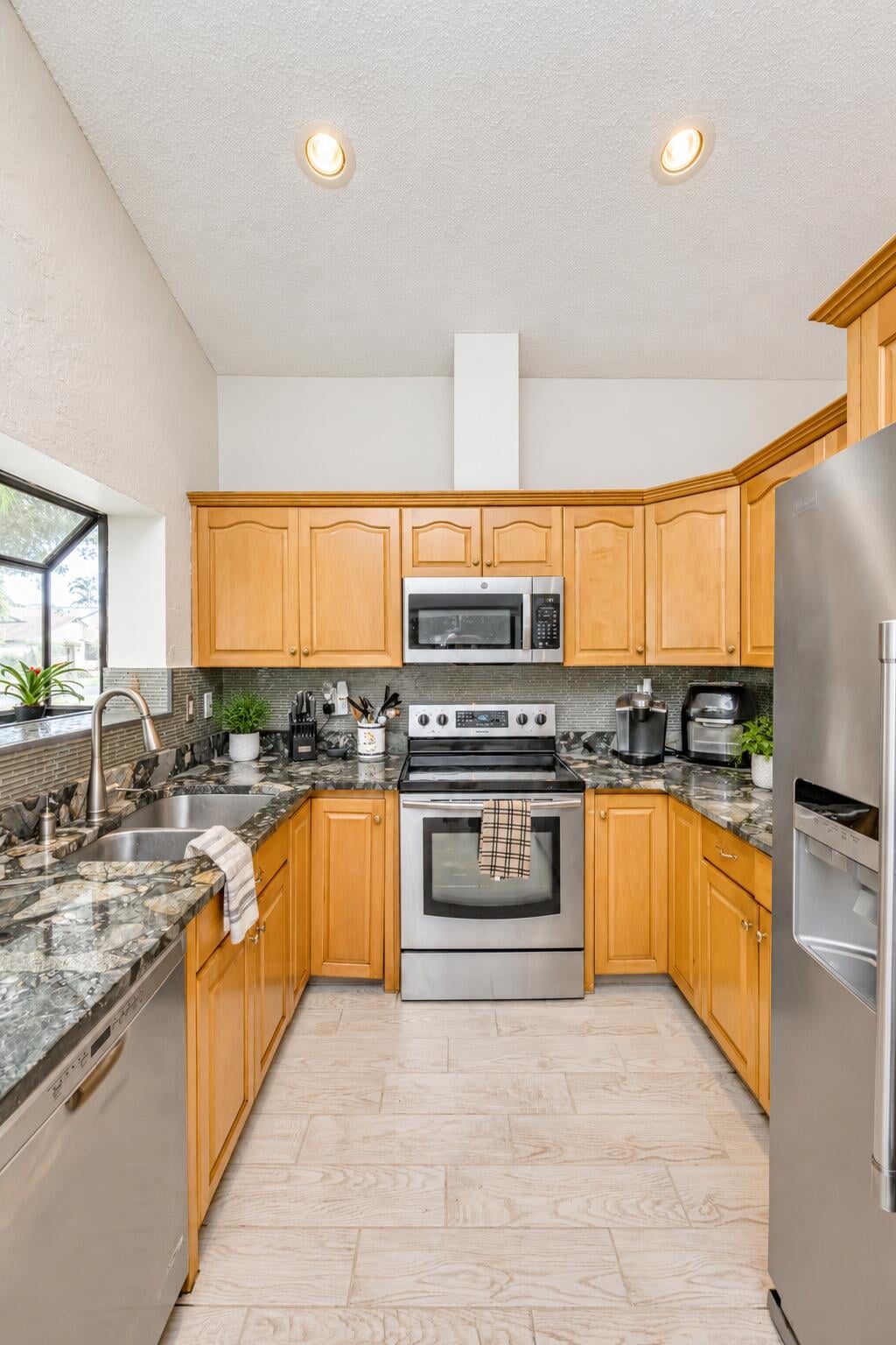 Residence photo 4