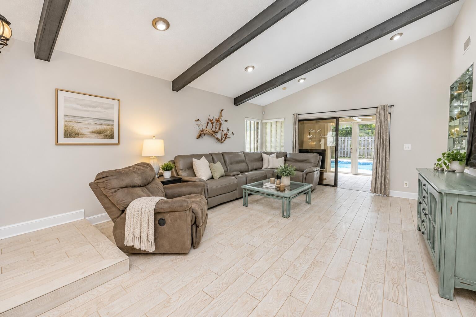 Residence photo 9