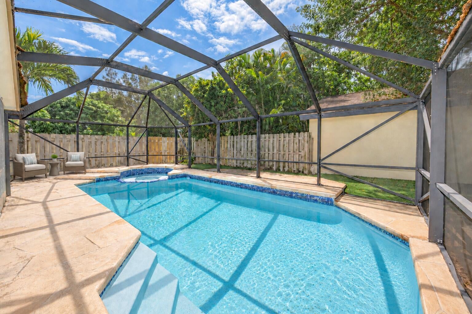 Residence photo 24