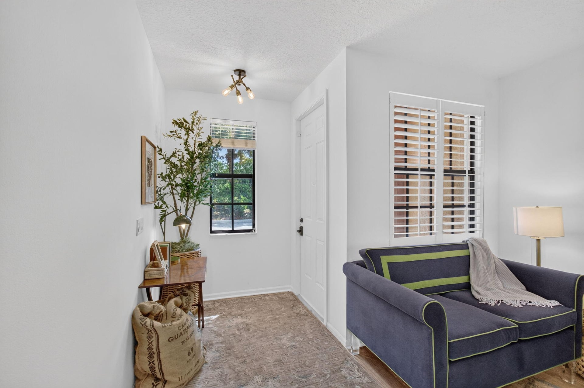  Residence photo 5