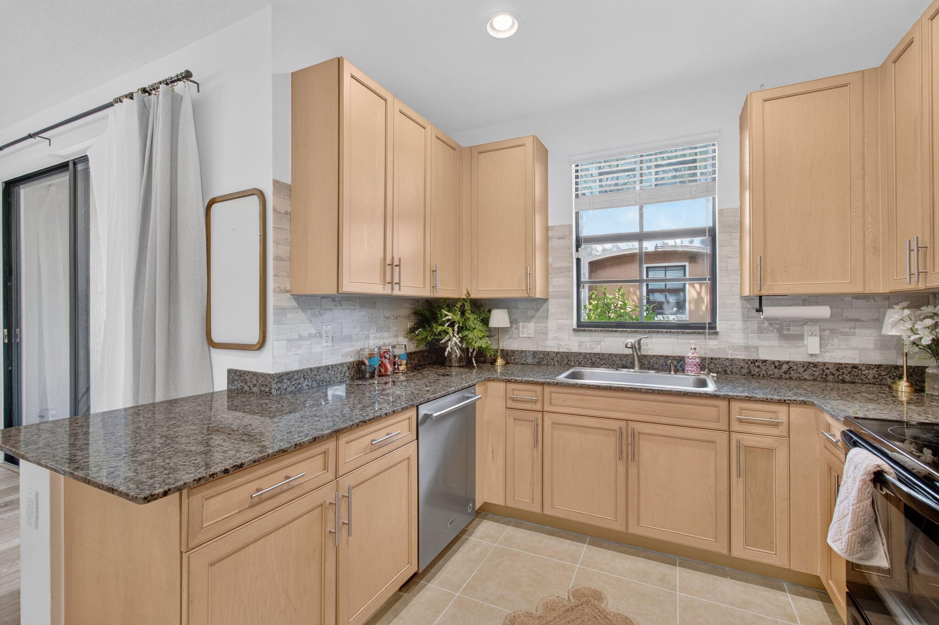  Residence photo 20