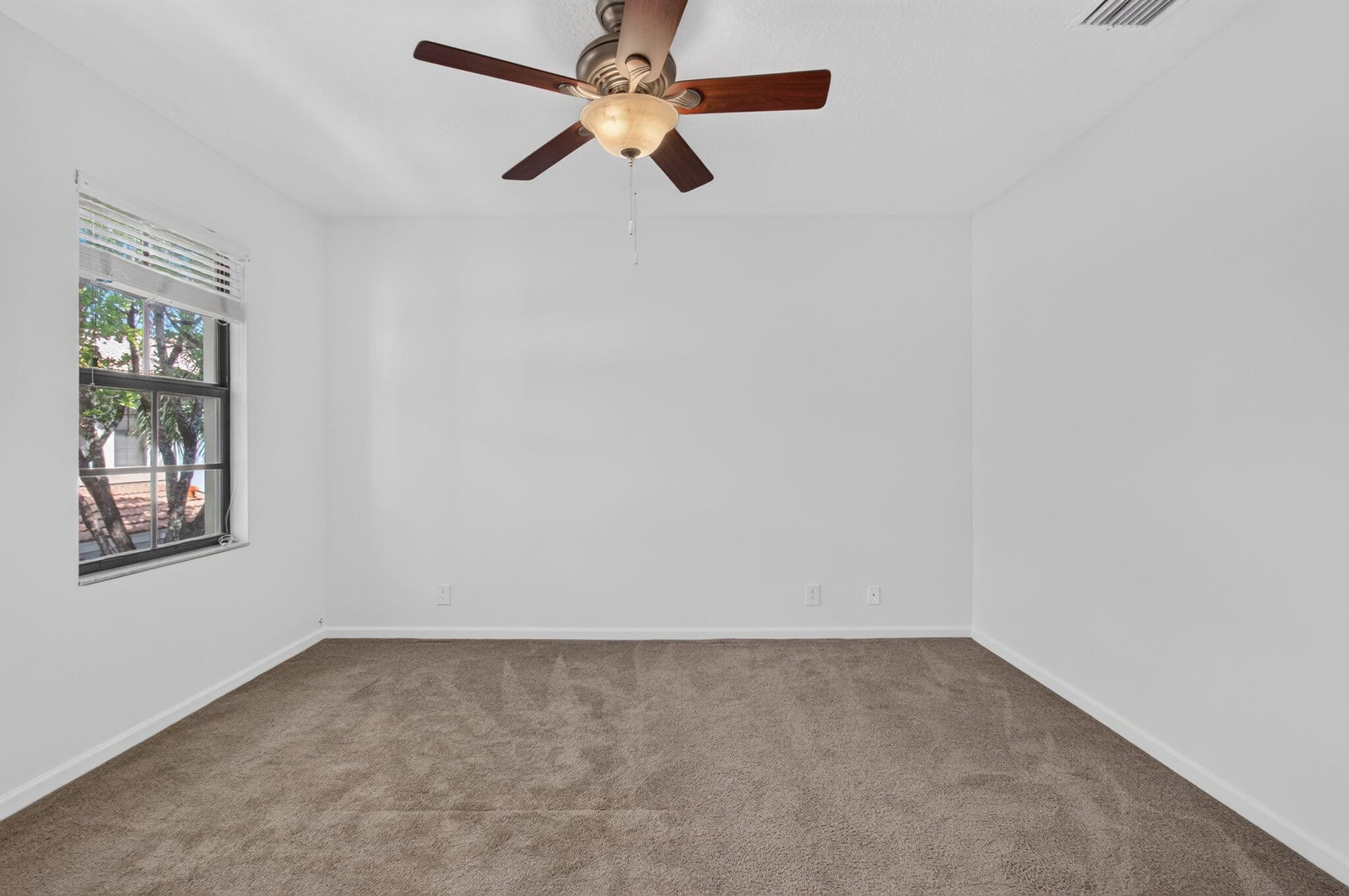  Residence photo 36