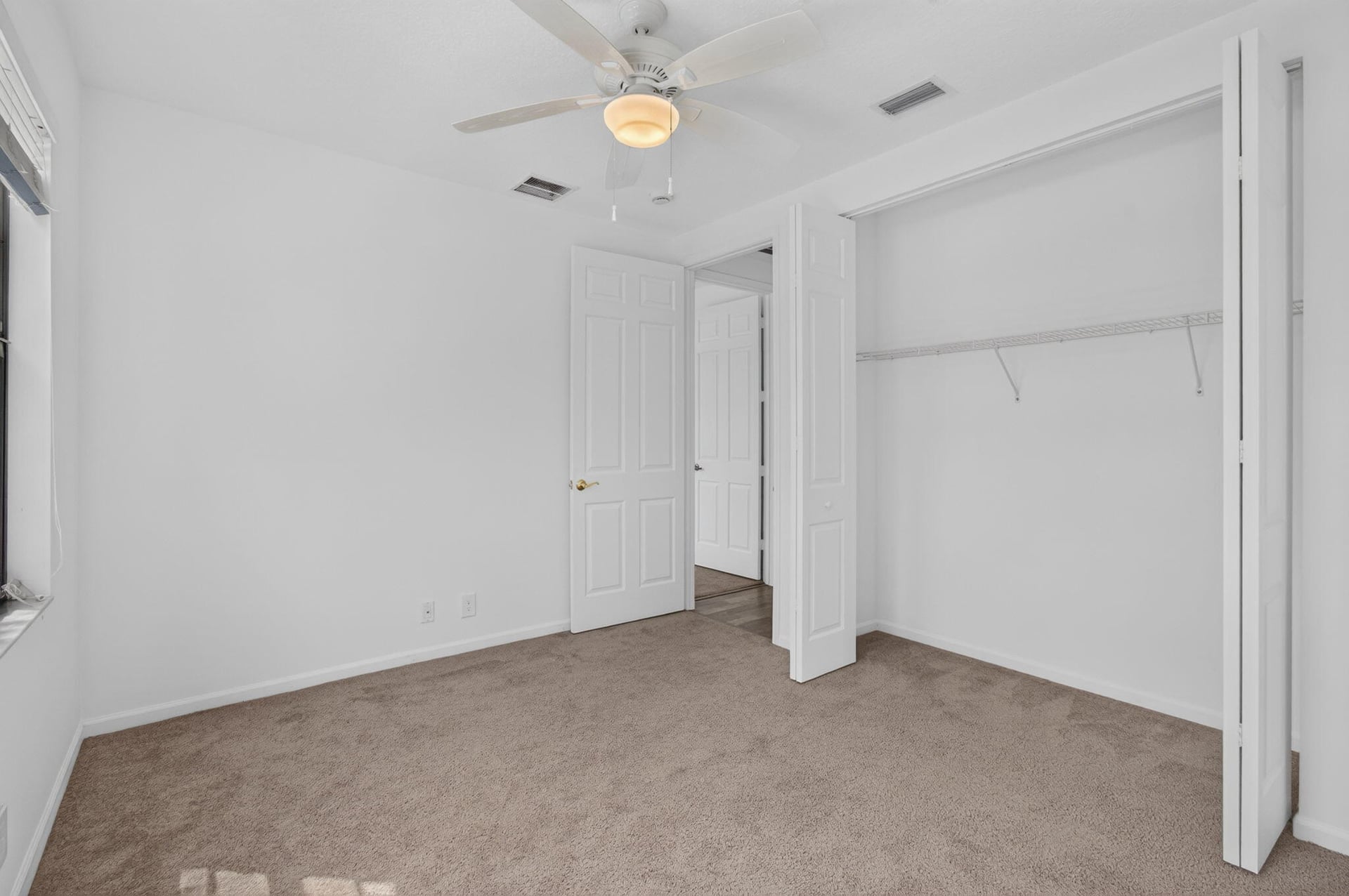  Residence photo 50
