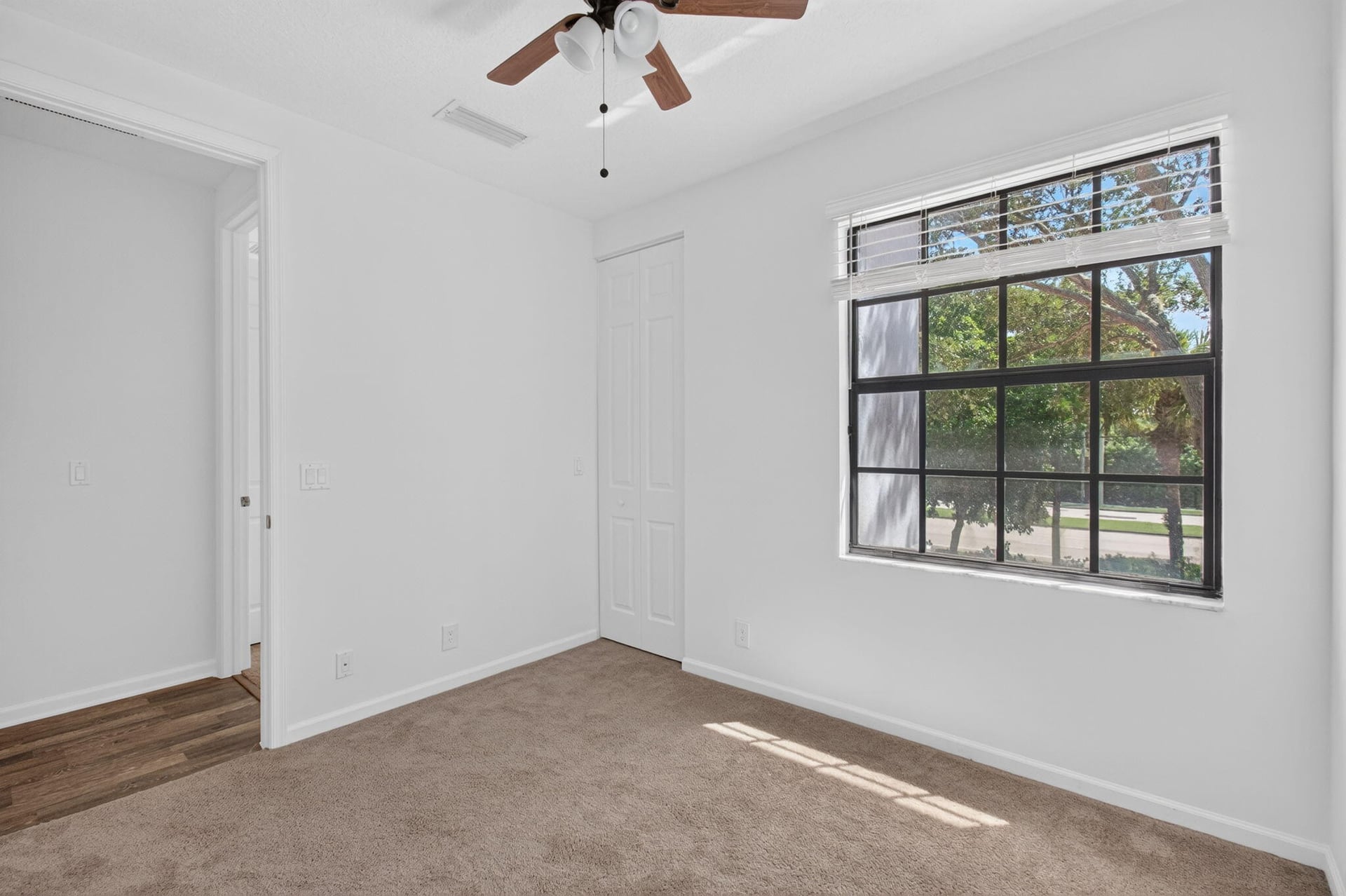  Residence photo 52