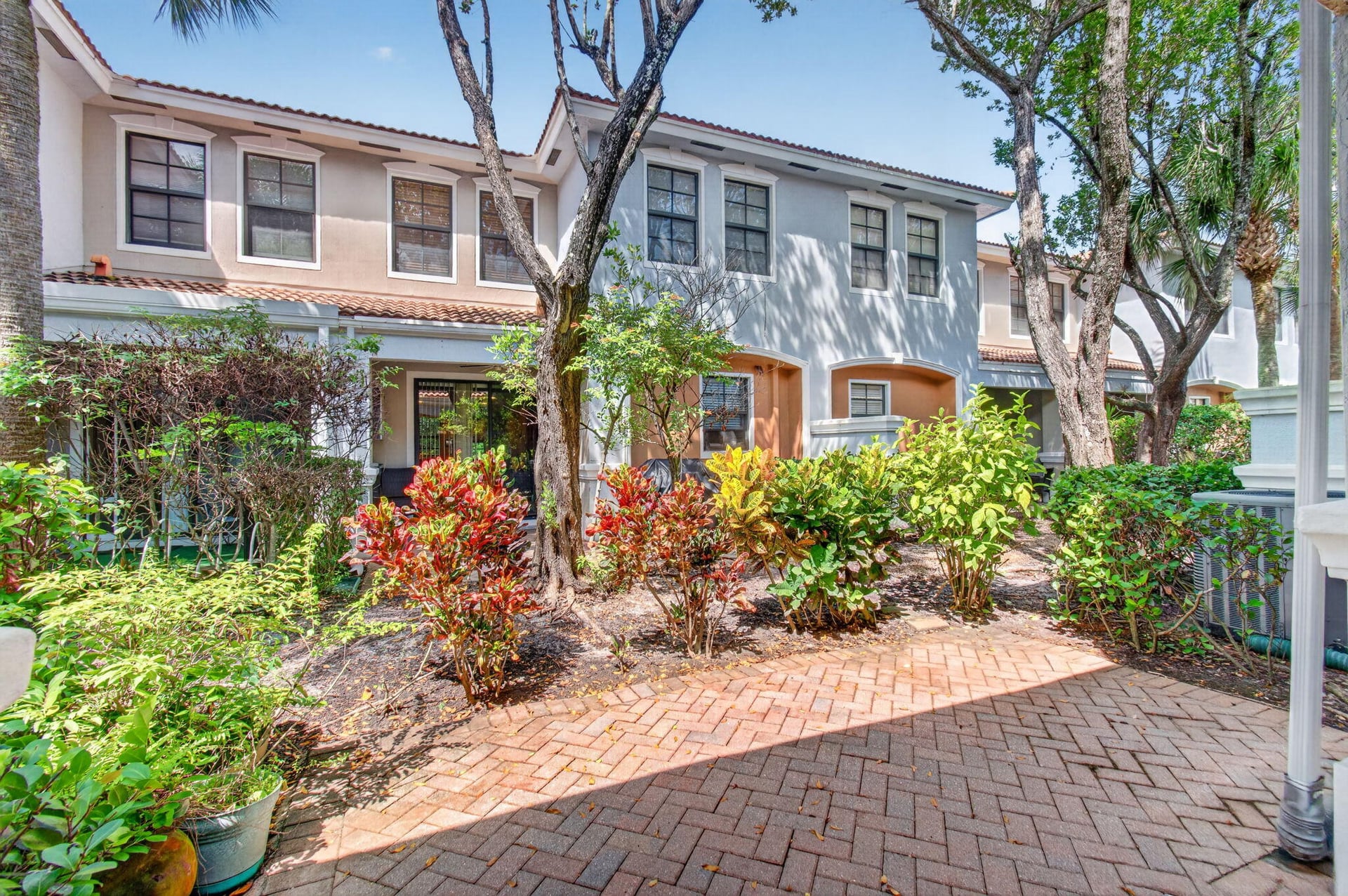  Residence photo 62