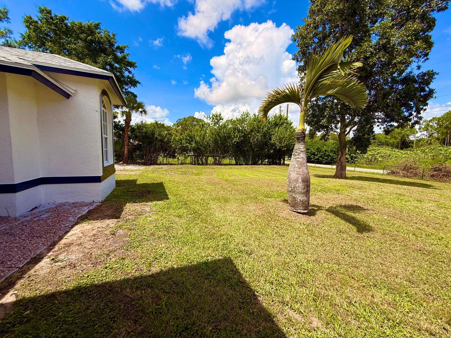 Residence photo 3
