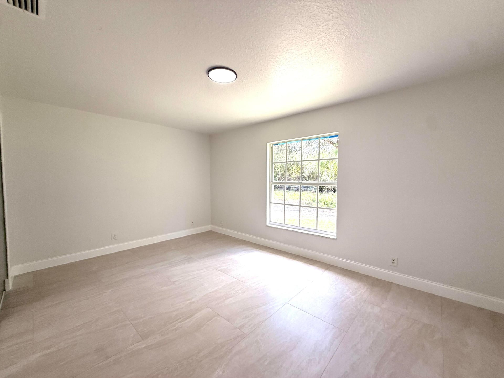 Residence photo 72