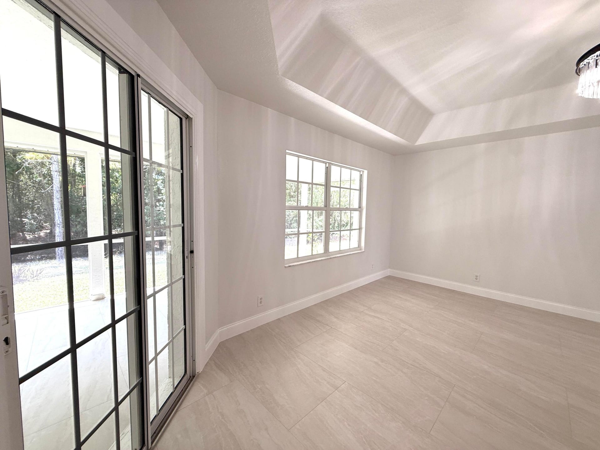Residence photo 94