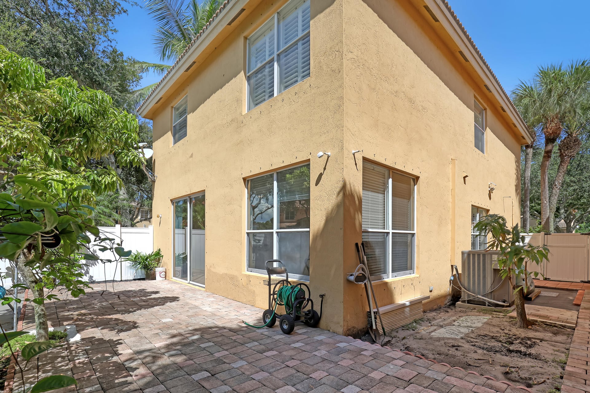 Residence photo 28