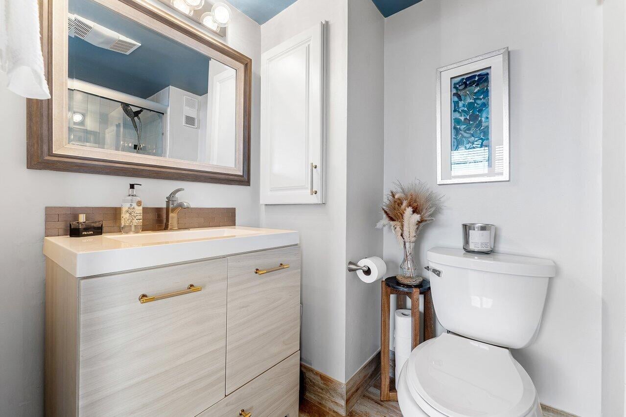  Unit 502 photo 25