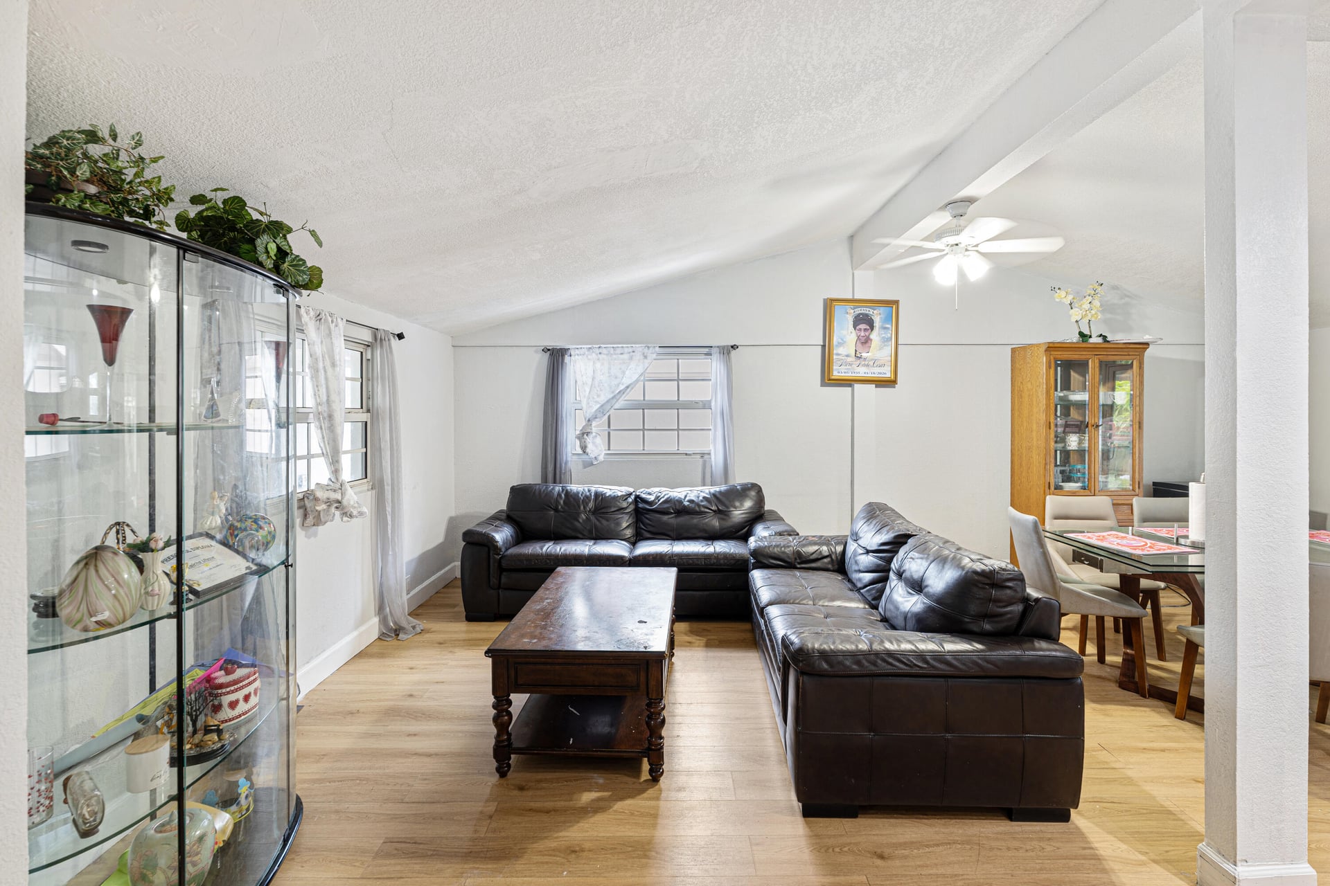 Residence photo 3
