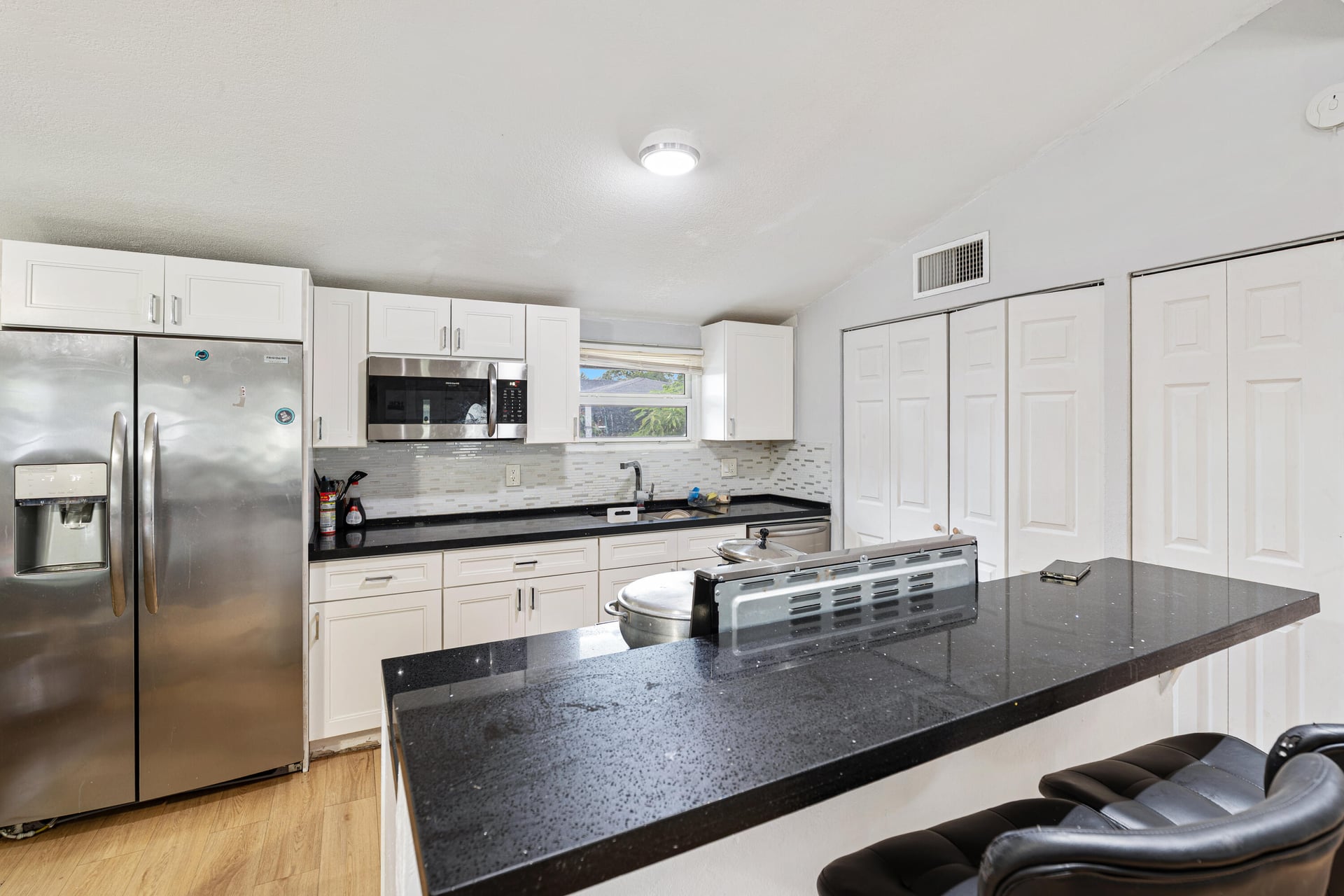 Residence photo 4