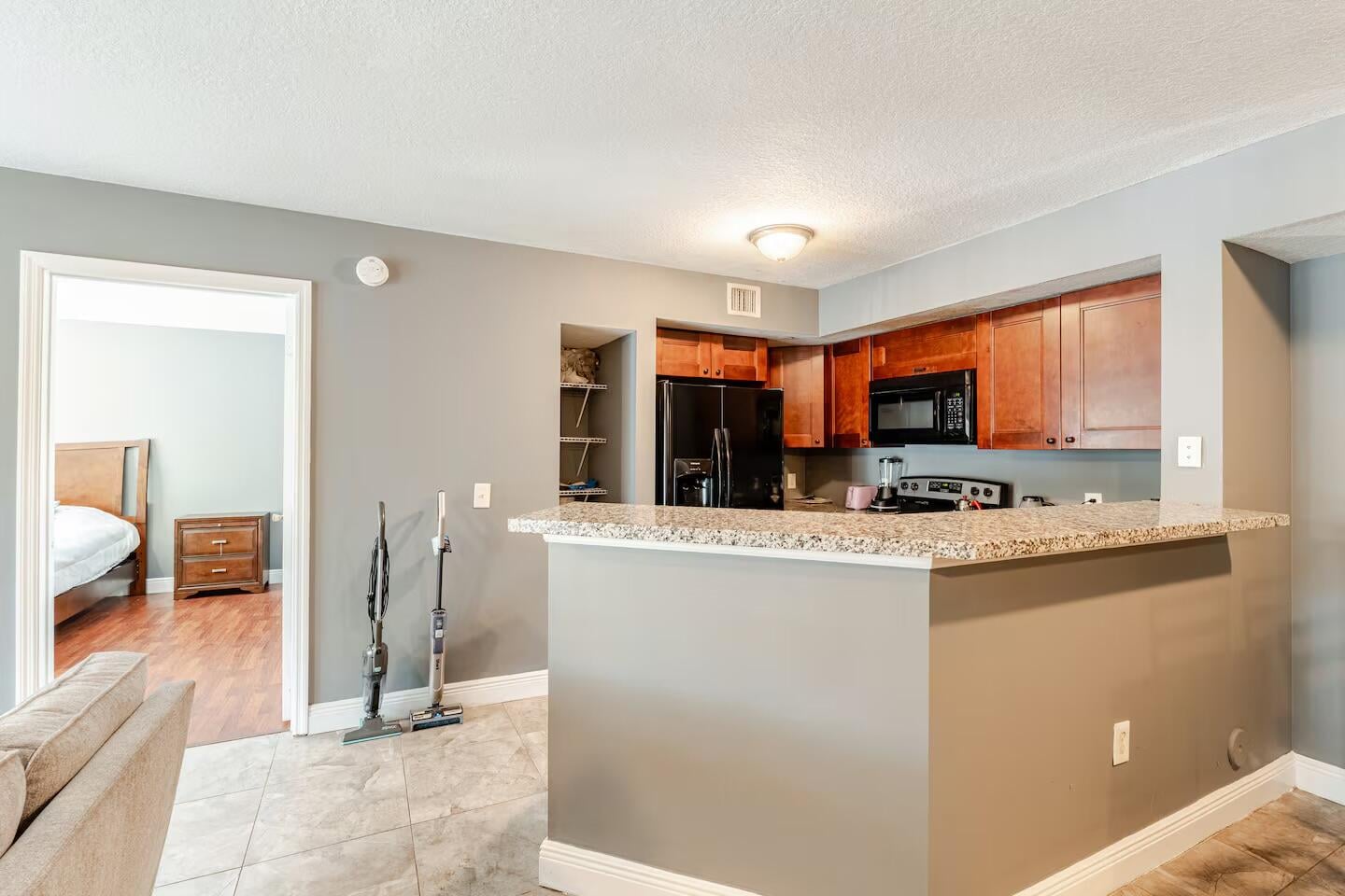  Unit 105 photo 5