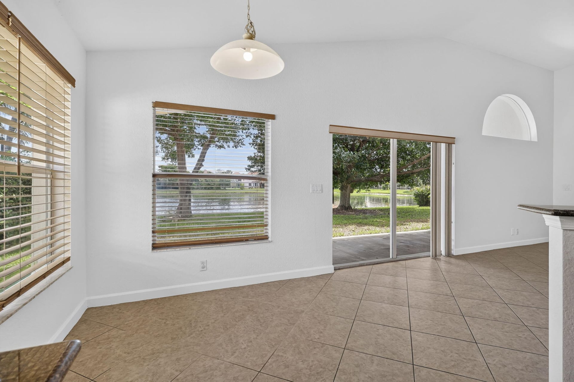  Residence photo 21