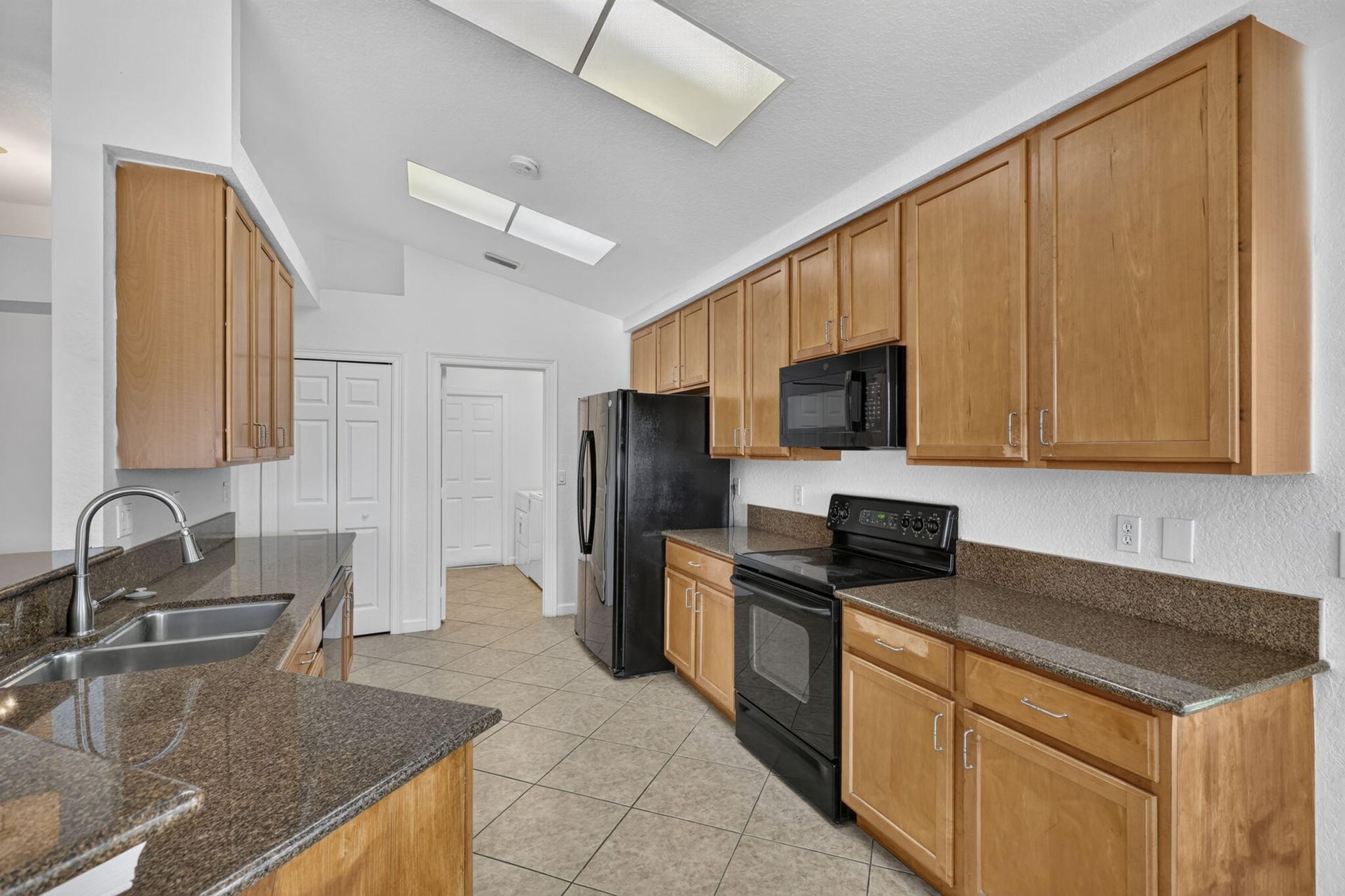  Residence photo 24