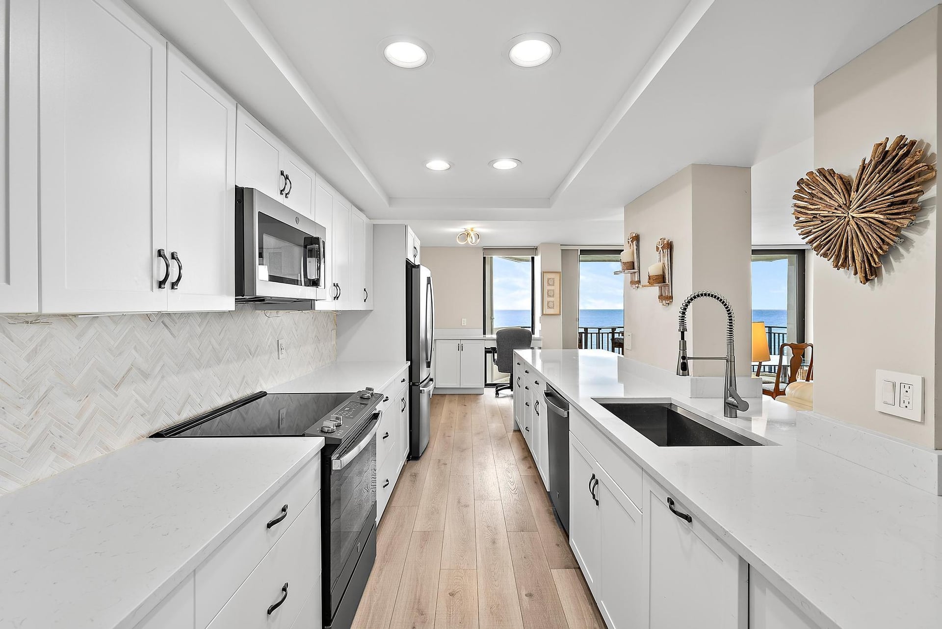 Singer Island Unit 3B photo 3