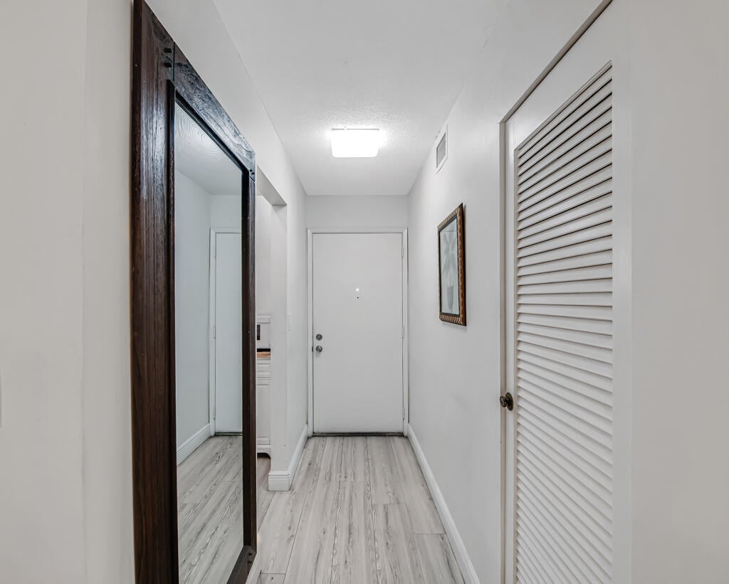 Unit 102 photo 5